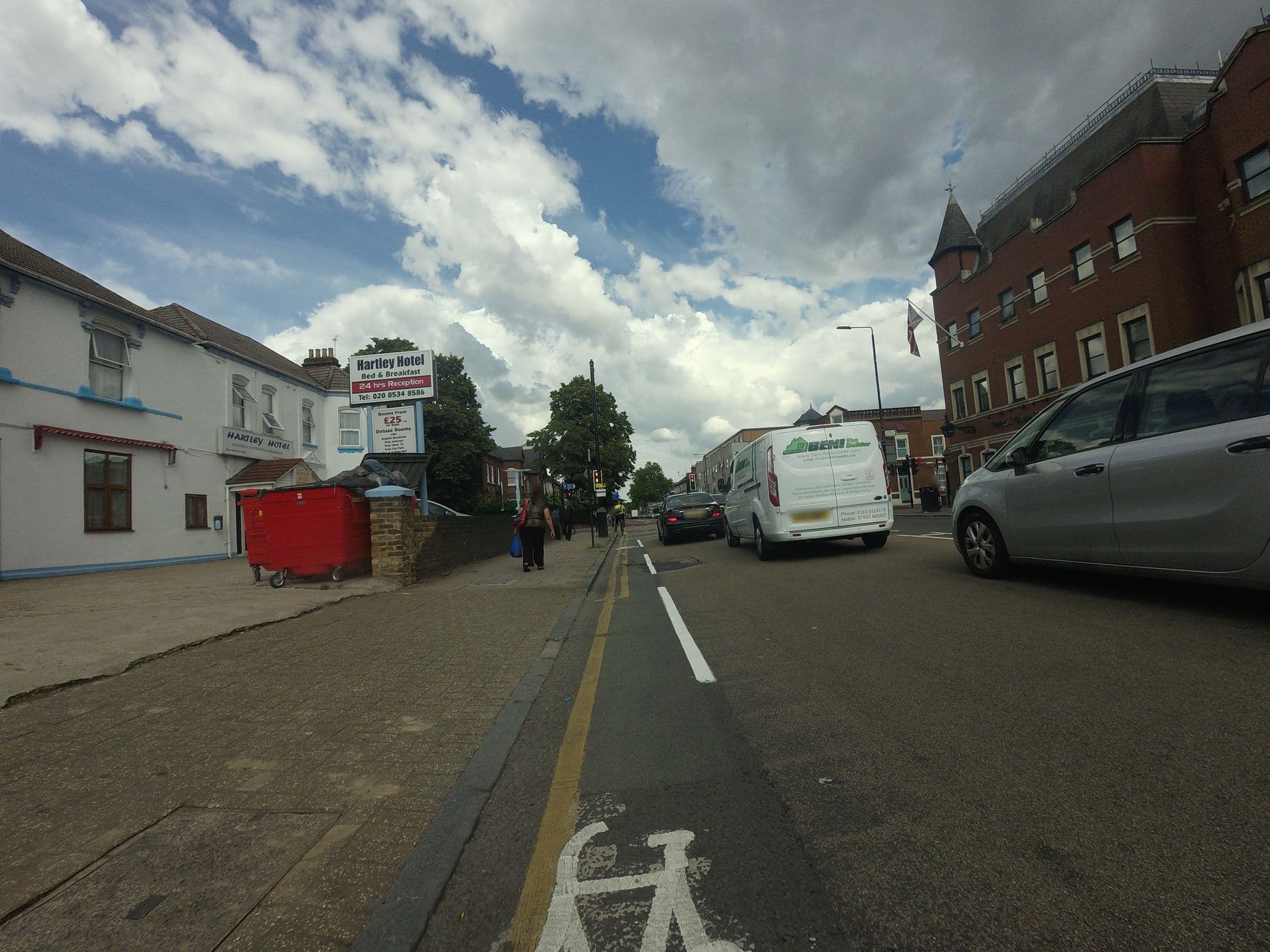 Street view near Hartley Hotel, Manor Park — © rskedgell (CC BY-SA · Mapillary)