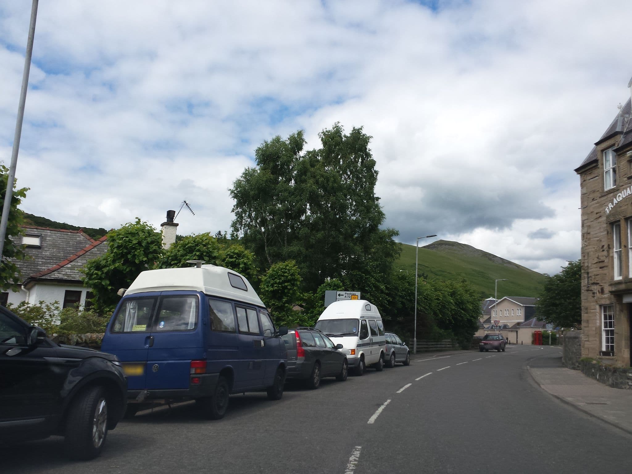 Street view near Traquair Arms Hotel, Innerleithen — © rudolfmayer (CC BY-SA · Mapillary)
