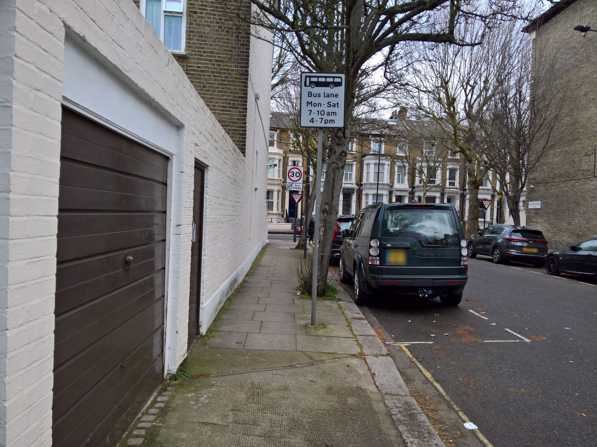 Street view near Melandre Hotel By Saba, Shepherds Bush — © twpol (CC BY-SA · Mapillary)