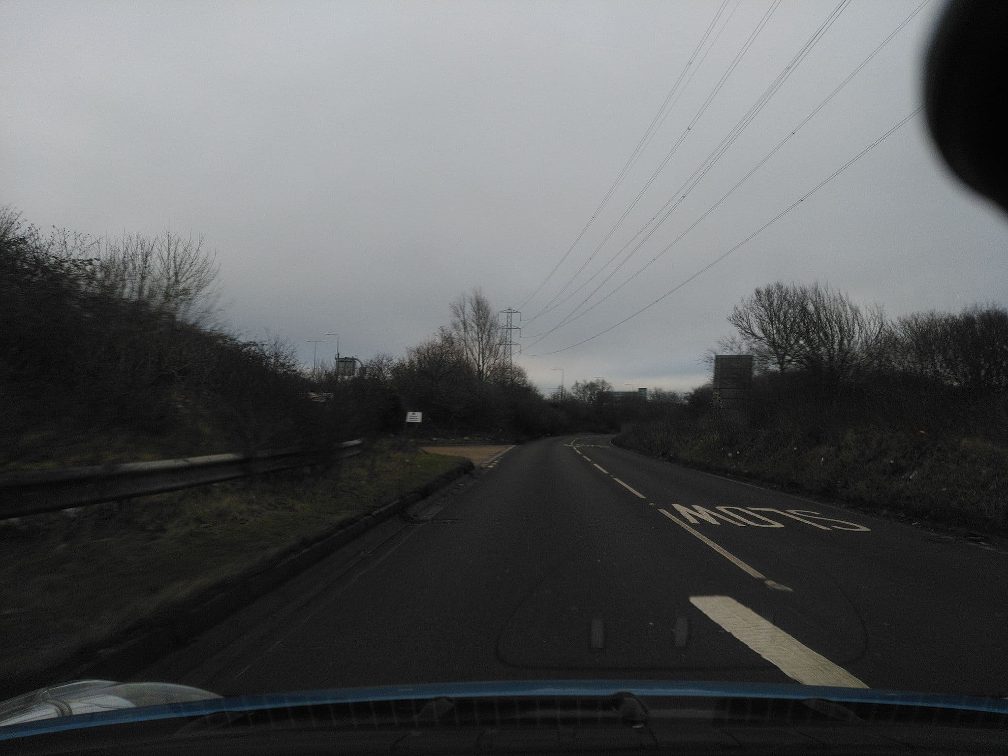 Street view near The Mimms Caravan Park, High Barnet — © zymurgic (CC BY-SA · Mapillary)