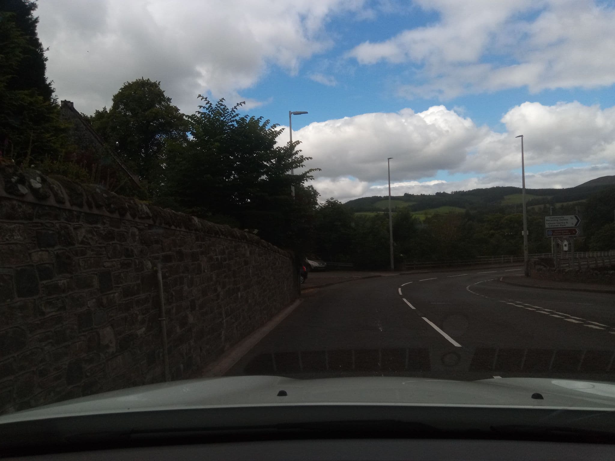 Street view near The Glen Hotel, Selkirk — © victuallers (CC BY-SA · Mapillary)