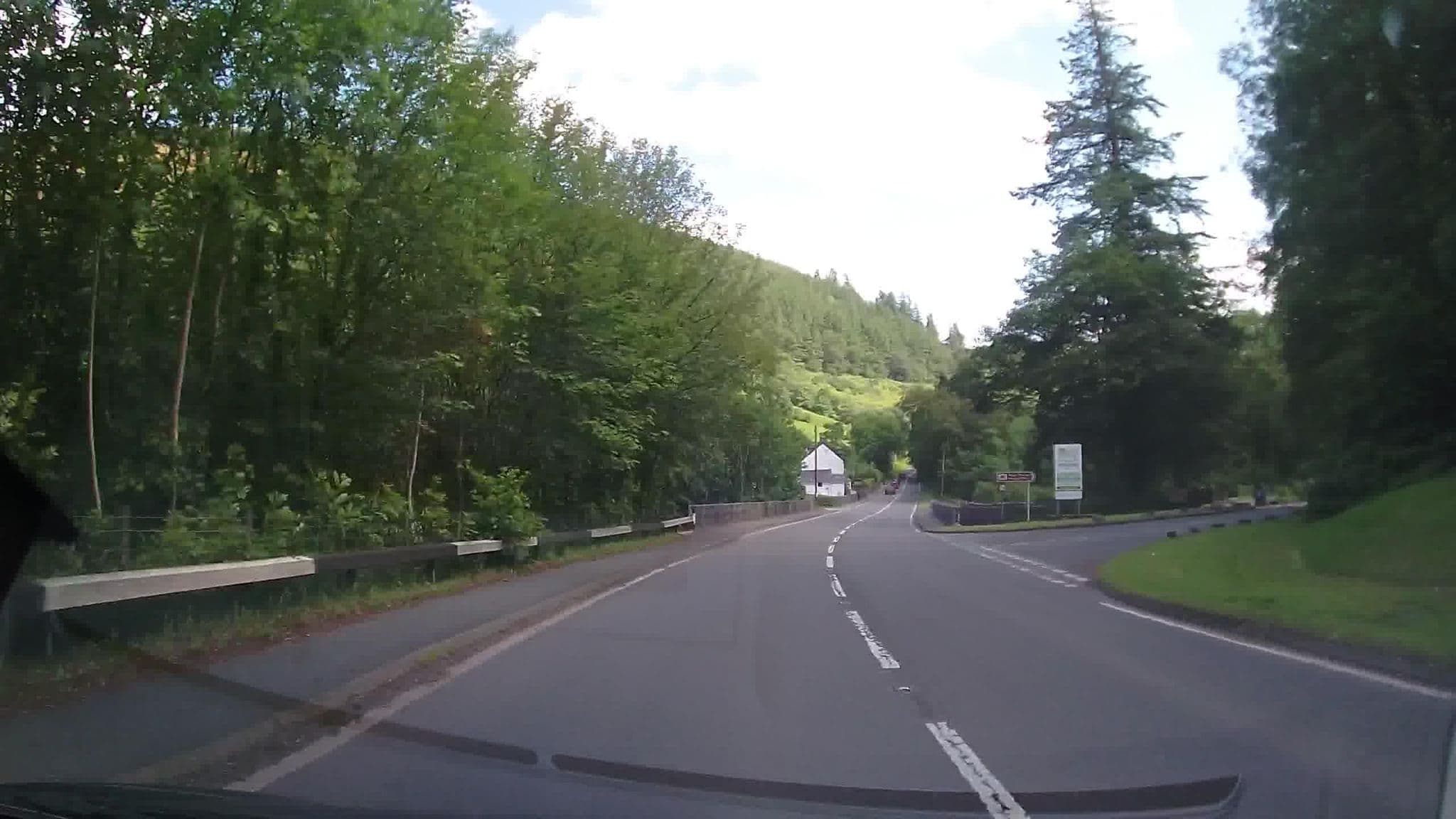 Street view near Buckley Arms Hotel, Dolgellau — © trigpoint (CC BY-SA · Mapillary)
