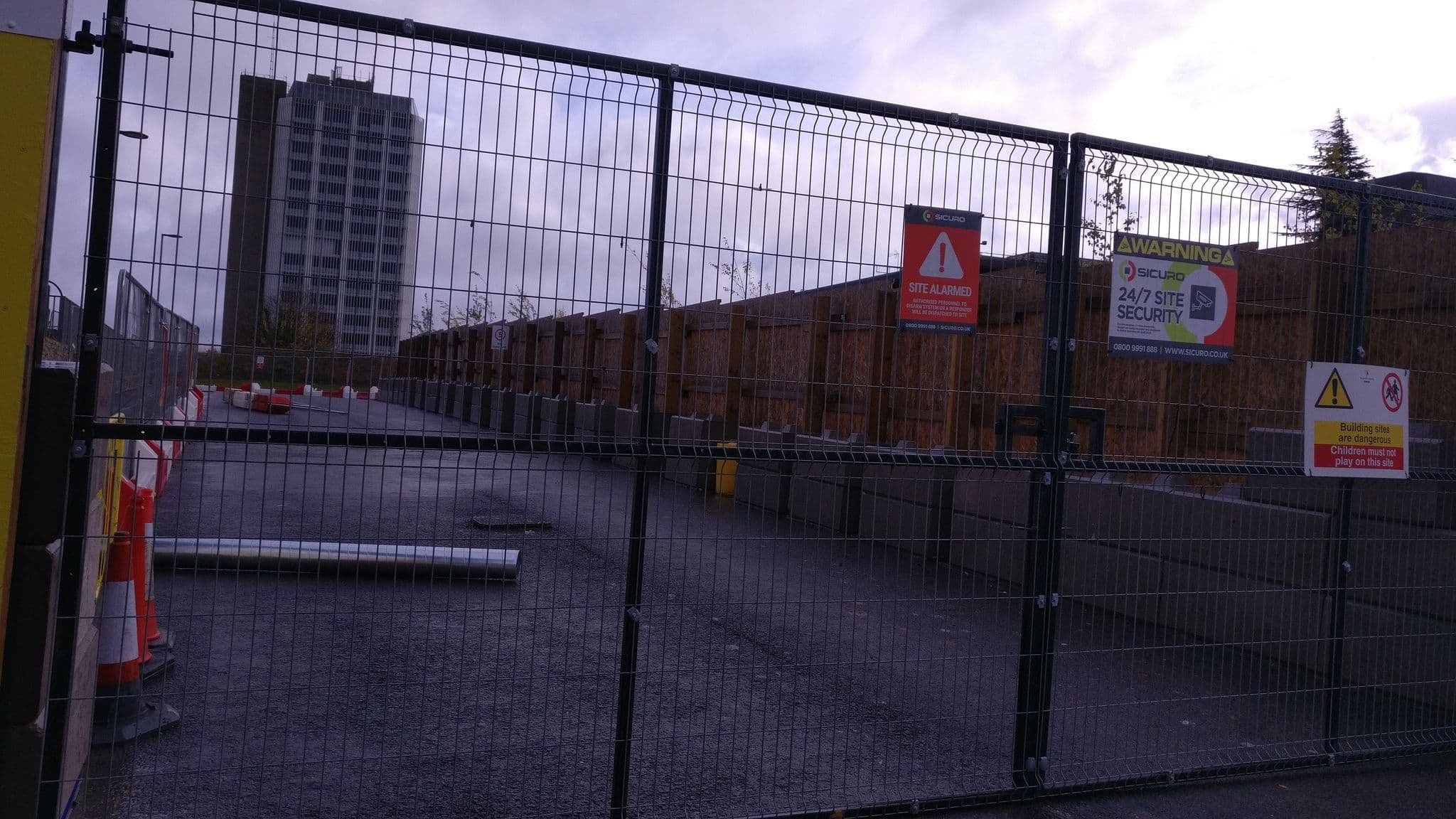 Street view near Village Hotel, Basingstoke — © jpennycook (CC BY-SA · Mapillary)