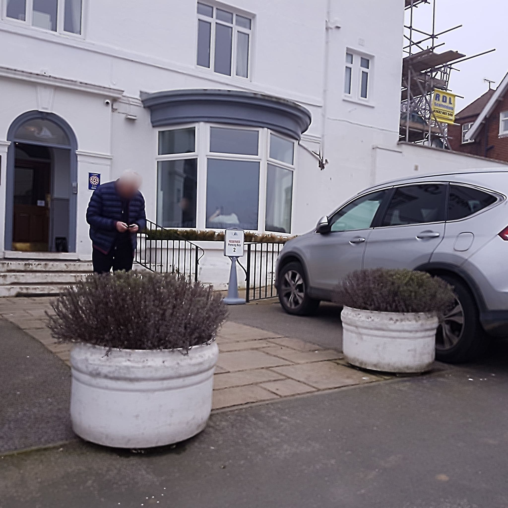 Street view near White Lodge Hotel, Filey — © cyclestreets (CC BY-SA · Mapillary)
