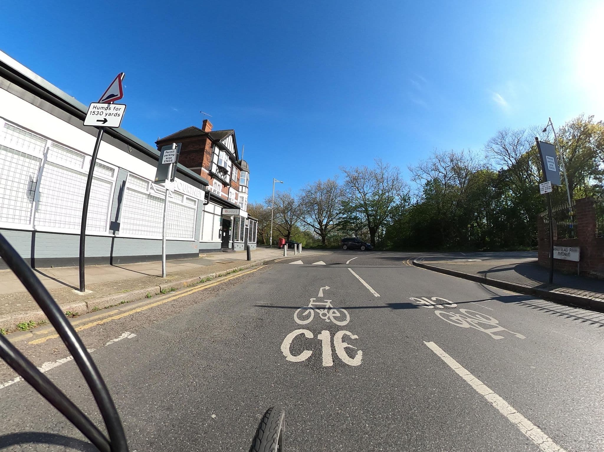Street view near Courtney Hotel, Manor Park — © dankarran (CC BY-SA · Mapillary)
