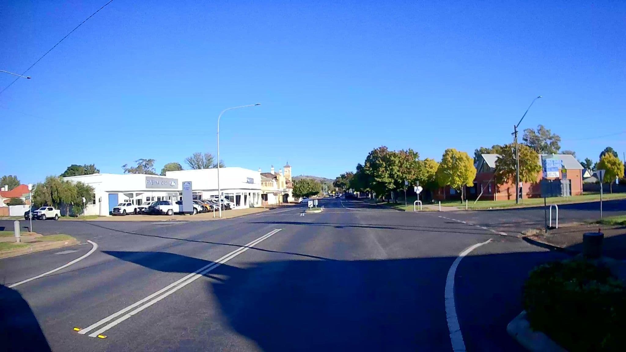 Street view near Wattle Tree Motel, Cootamundra — © bob3bob3 (CC BY-SA · Mapillary)