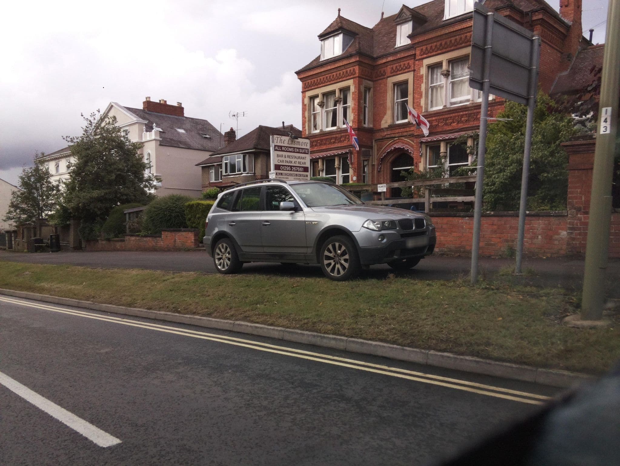 Street view near The Lismore Hotel, Banbury — © southglos (CC BY-SA · Mapillary)