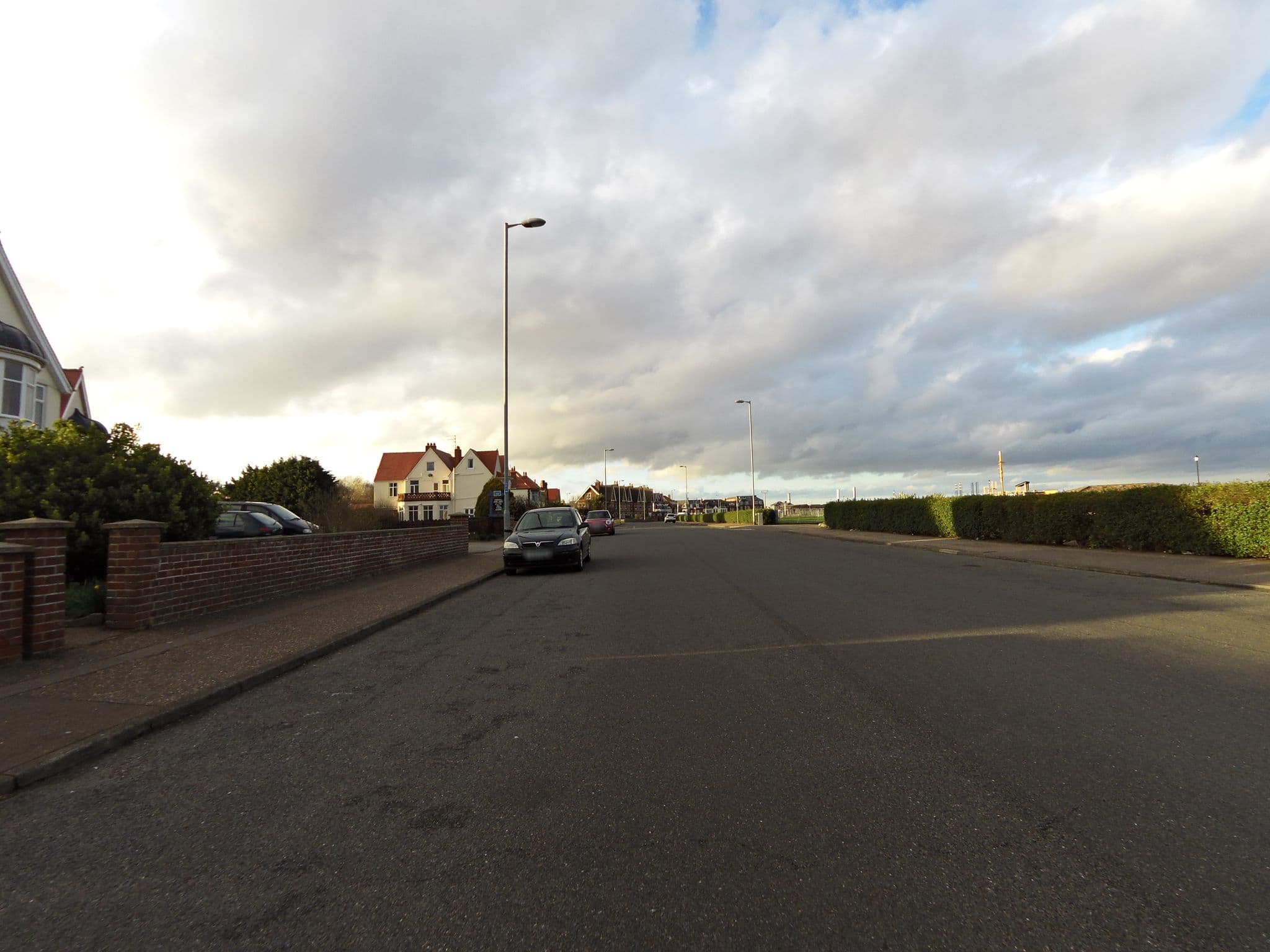 Street view near Midway Holiday Flats, Gorleston-on-Sea — © smsm1 (CC BY-SA · Mapillary)
