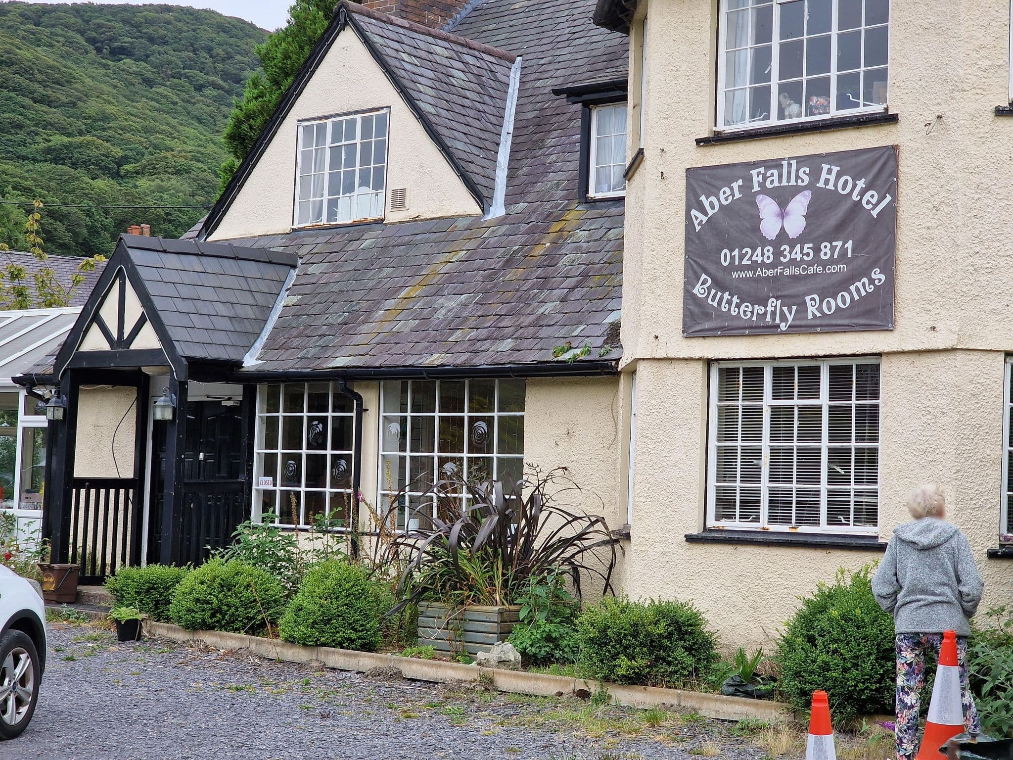 Street view near Aber Falls Butterfly Rooms, Llanfairfechan — © santon (CC BY-SA · Mapillary)