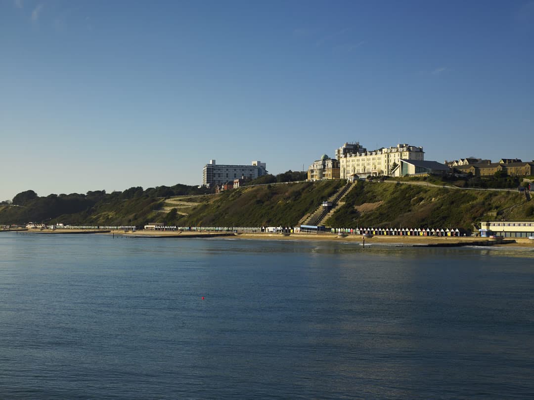 Marriott Highcliff (via Wikimedia Commons, Copyrighted free use)