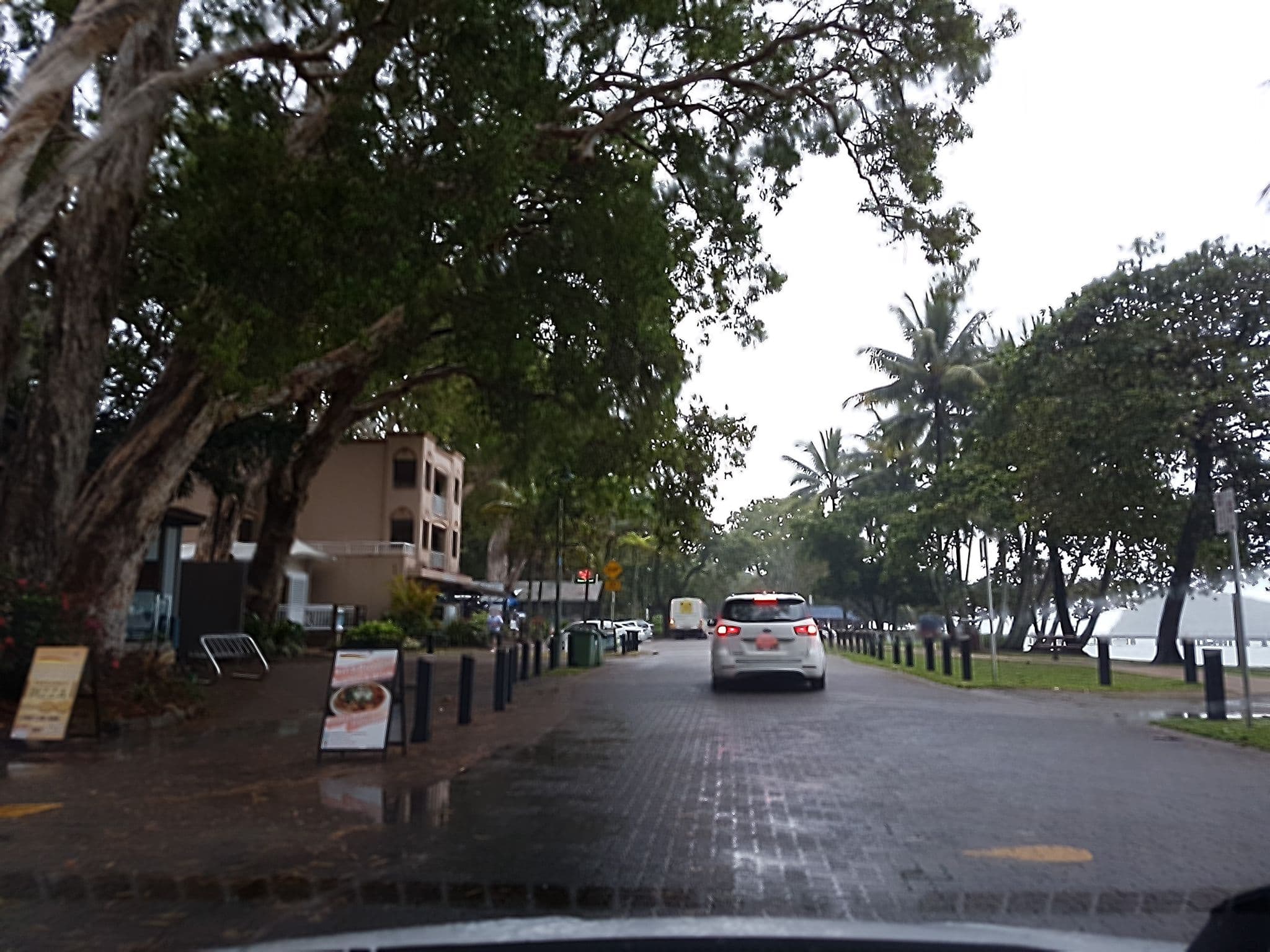 Street view near Marlin Waters Beachfront Apartments, Palm Cove — © stev391 (CC BY-SA · Mapillary)