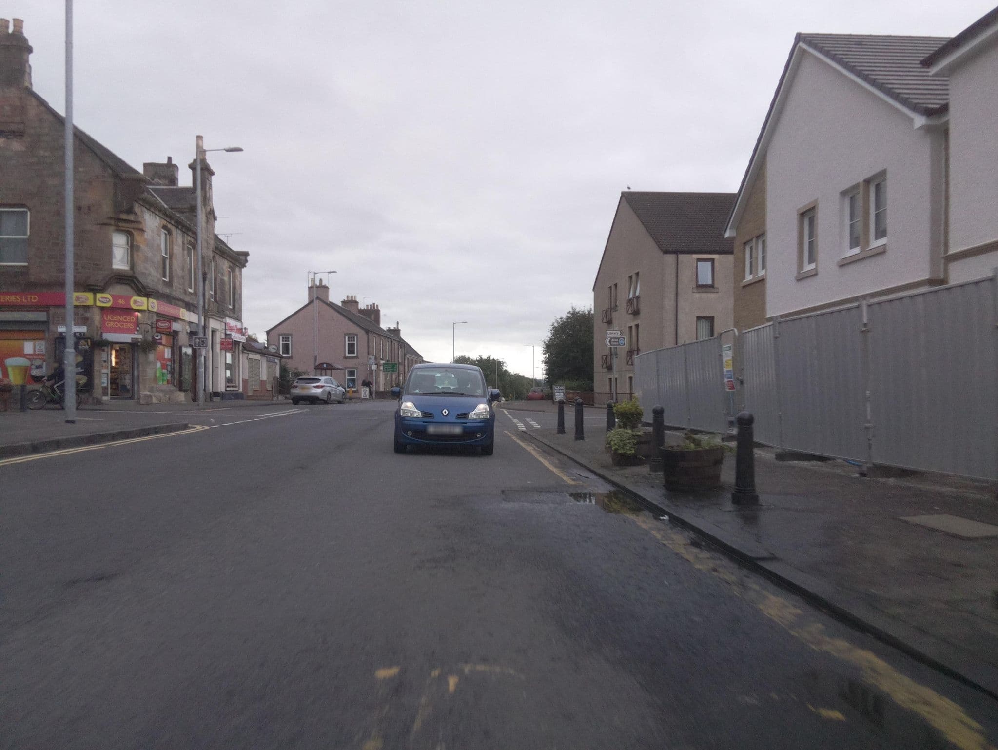 Street view near Johnstone Arms Hotel, Alva — © southglos (CC BY-SA · Mapillary)