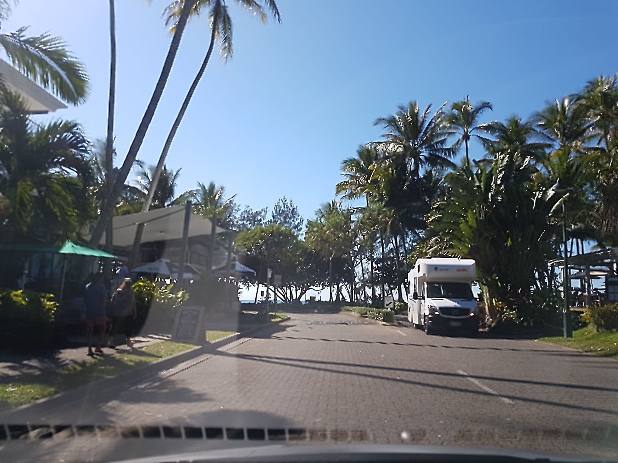 Street view near Rockford Esplanade, Palm Cove — © stev391 (CC BY-SA · Mapillary)