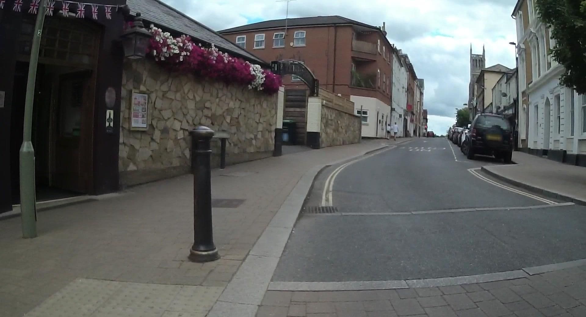 Street view near The Queen Hotel, Aldershot — © jpennycook (CC BY-SA · Mapillary)