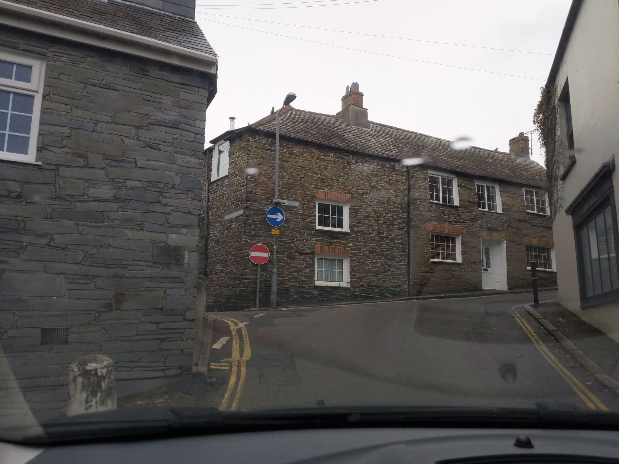 Street view near Strand House, Padstow — © WaggyDog (CC BY-SA · Mapillary)