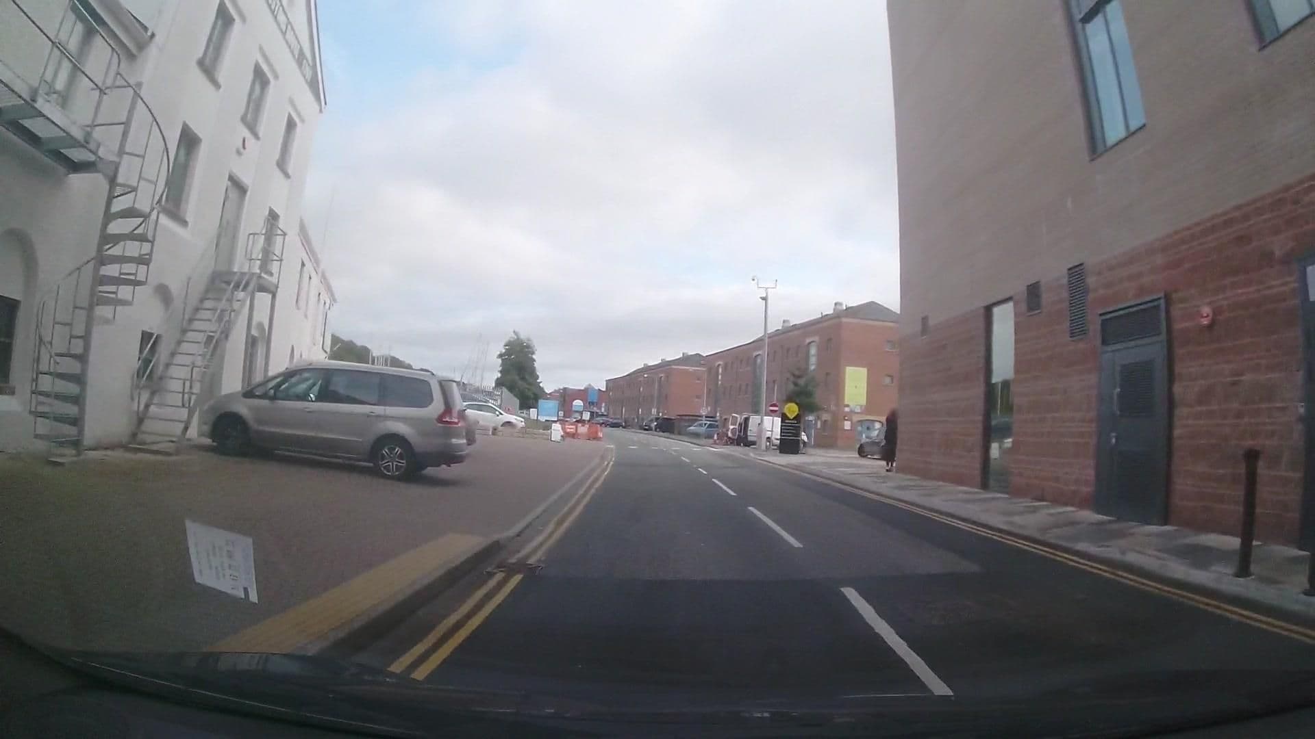 Street view near Tŷ Milford Waterfront, Milford Haven — © trigpoint (CC BY-SA · Mapillary)