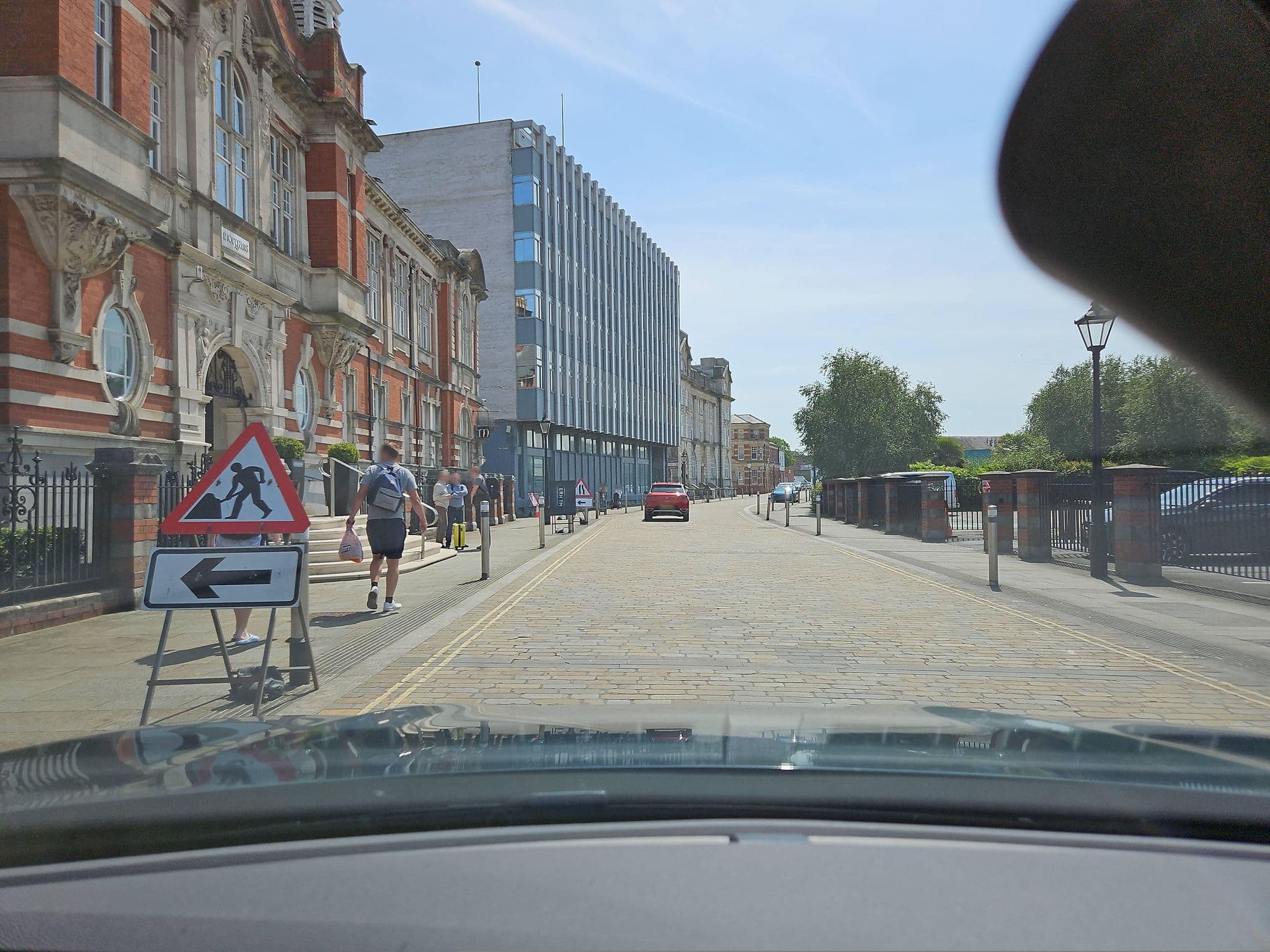 Street view near Morgans Hotel, Swansea — © toho (CC BY-SA · Mapillary)