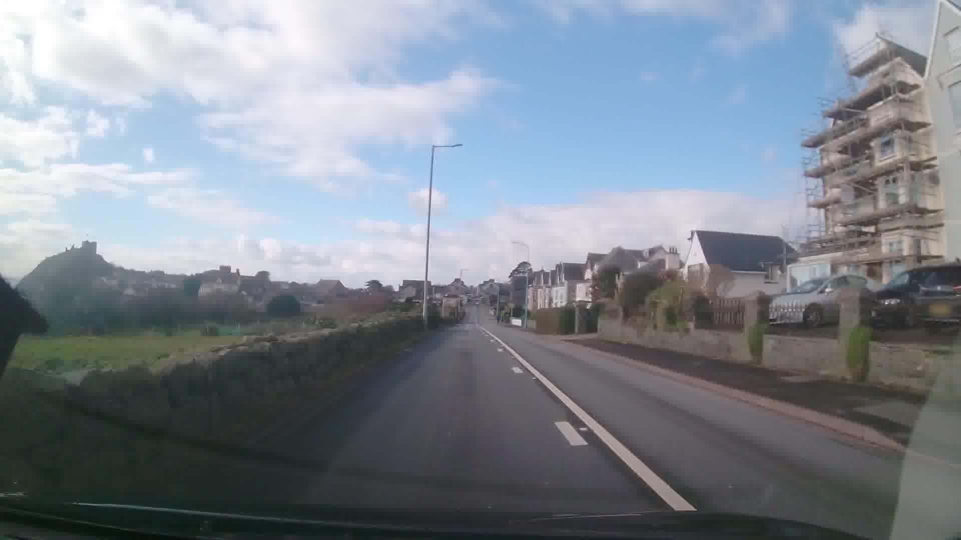 Street view near Plas Isa Hotel, Criccieth — © trigpoint (CC BY-SA · Mapillary)