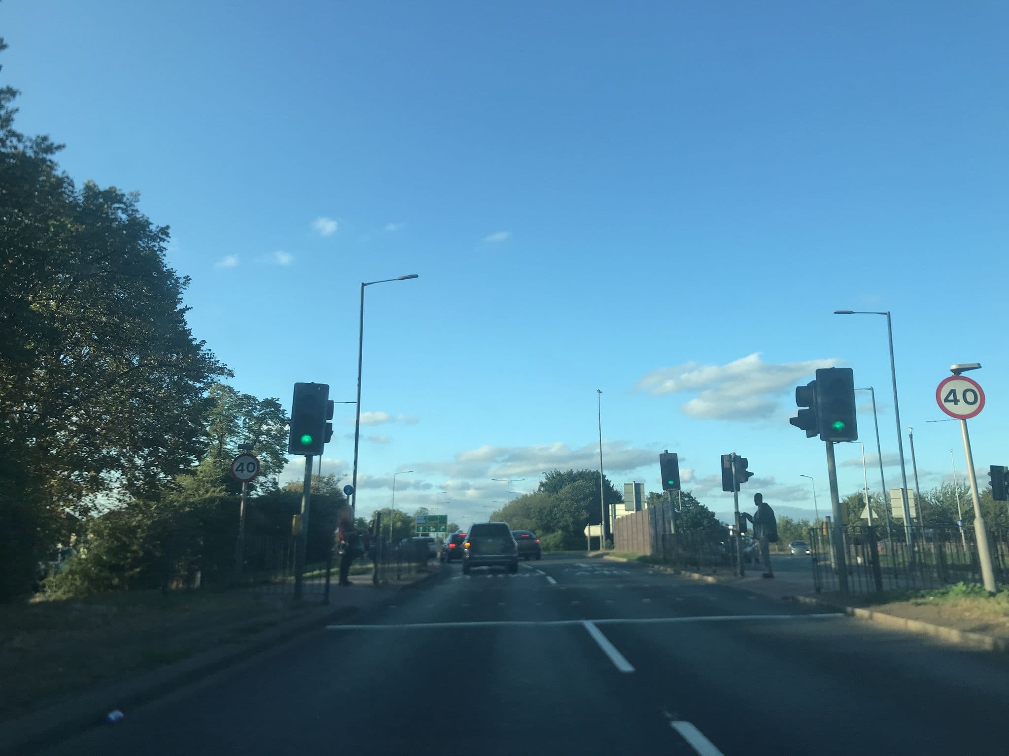 Street view near Heathrow Travellers Hub, Cranford — © geoengtechel (CC BY-SA · Mapillary)