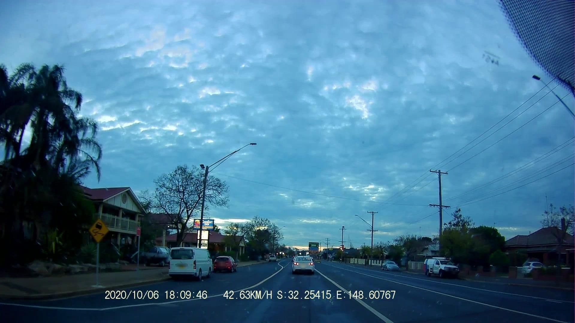 Street view near Blue Lagoon, Dubbo — © maxim752 (CC BY-SA · Mapillary)