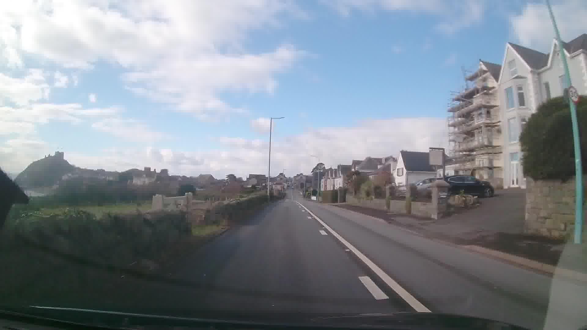 Street view near Gwesty Boflondeb Hotel, Criccieth — © trigpoint (CC BY-SA · Mapillary)