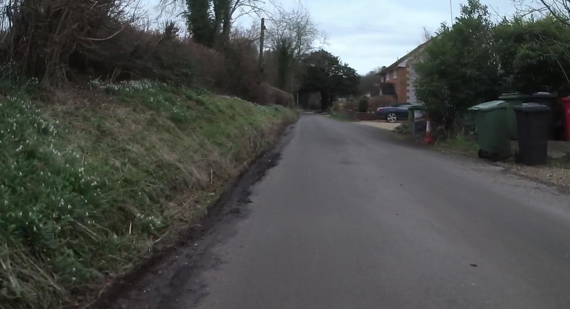Street view near Sylven Lea Bed And Breakfast, Basingstoke — © jpennycook (CC BY-SA · Mapillary)