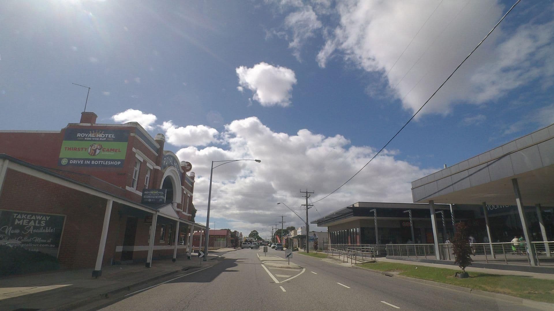 Street view near Royal Hotel, Koo-Wee-Rup — © mander (CC BY-SA · Mapillary)