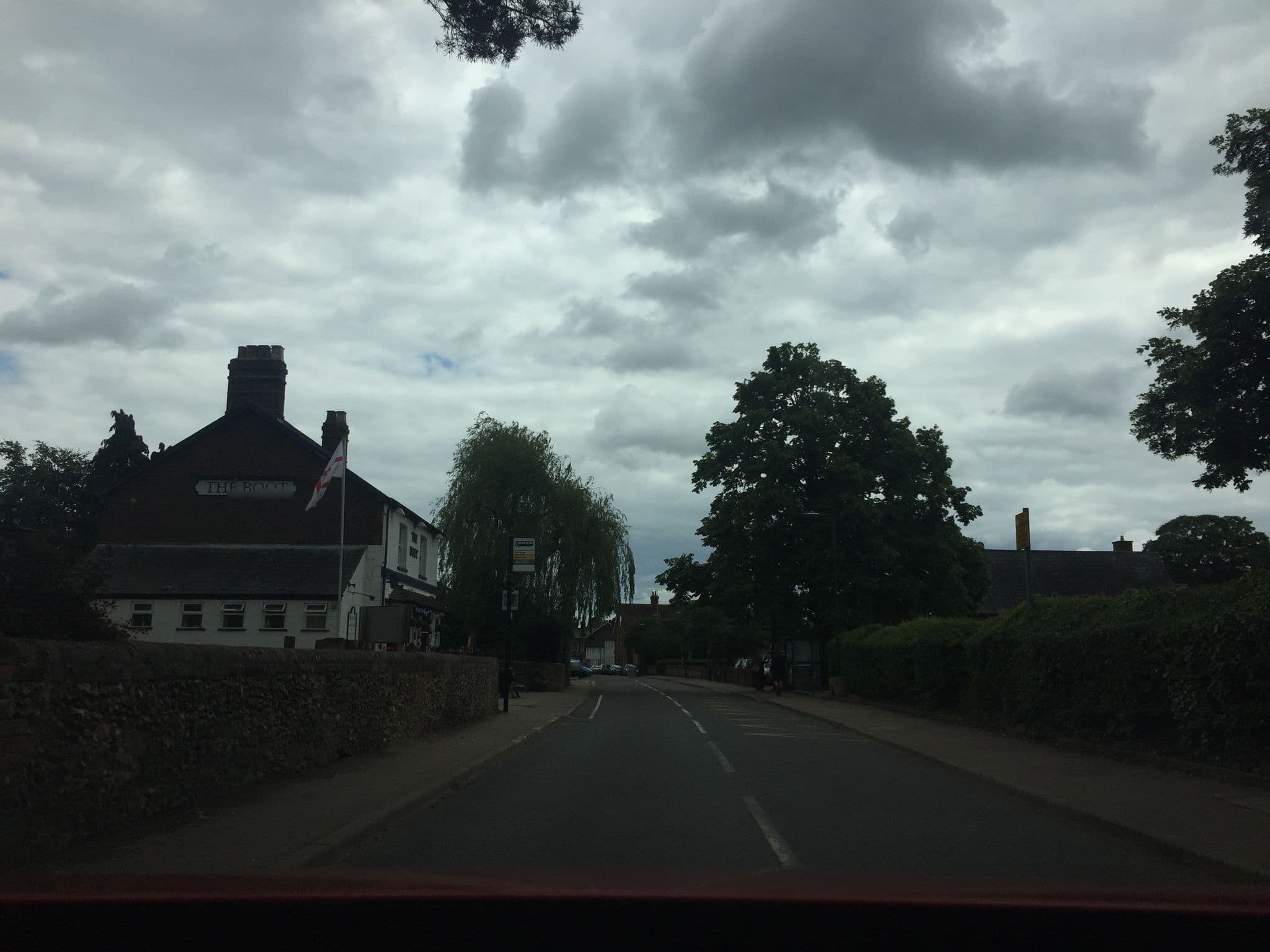 Street view near The Boot, Kimpton — © chrisw100 (CC BY-SA · Mapillary)