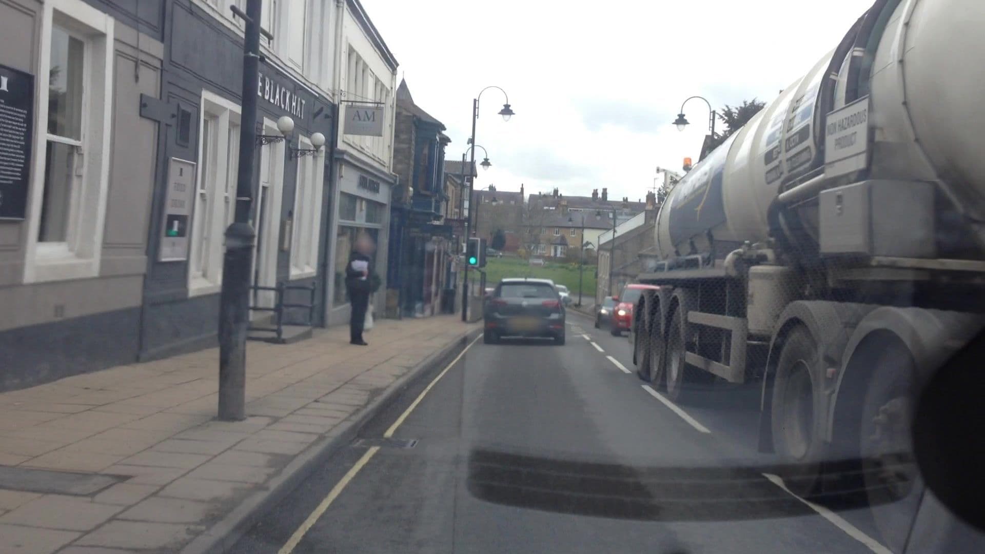 Street view near The Black Hat, Ilkley — © lvl5 (CC BY-SA · Mapillary)
