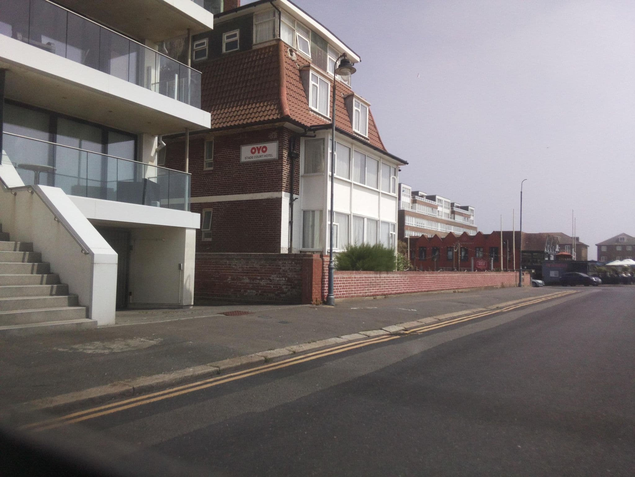Street view near OYO, Lympne — © southglos (CC BY-SA · Mapillary)