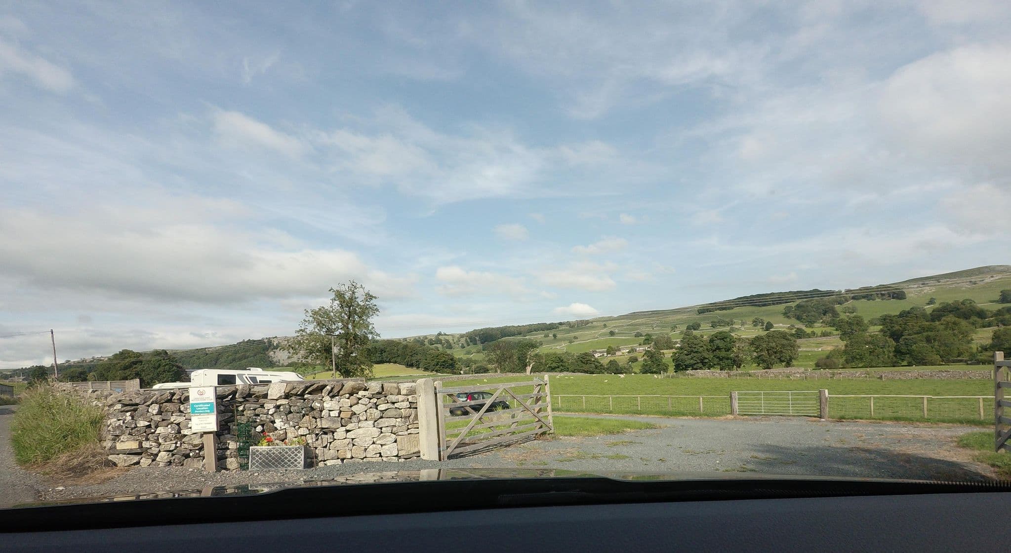Street view near Stackhouse Farm Campsite, Settle — © tallguy (CC BY-SA · Mapillary)