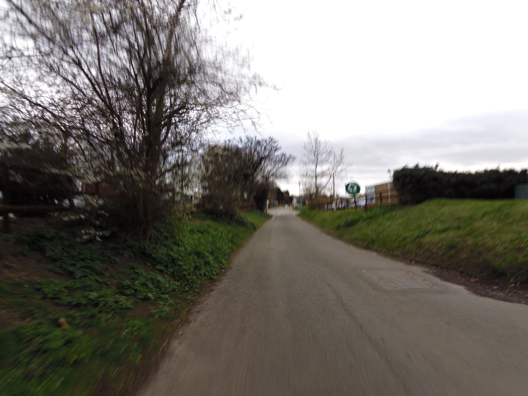 Street view near Hopton Holiday Village, Hopton — © smsm1 (CC BY-SA · Mapillary)