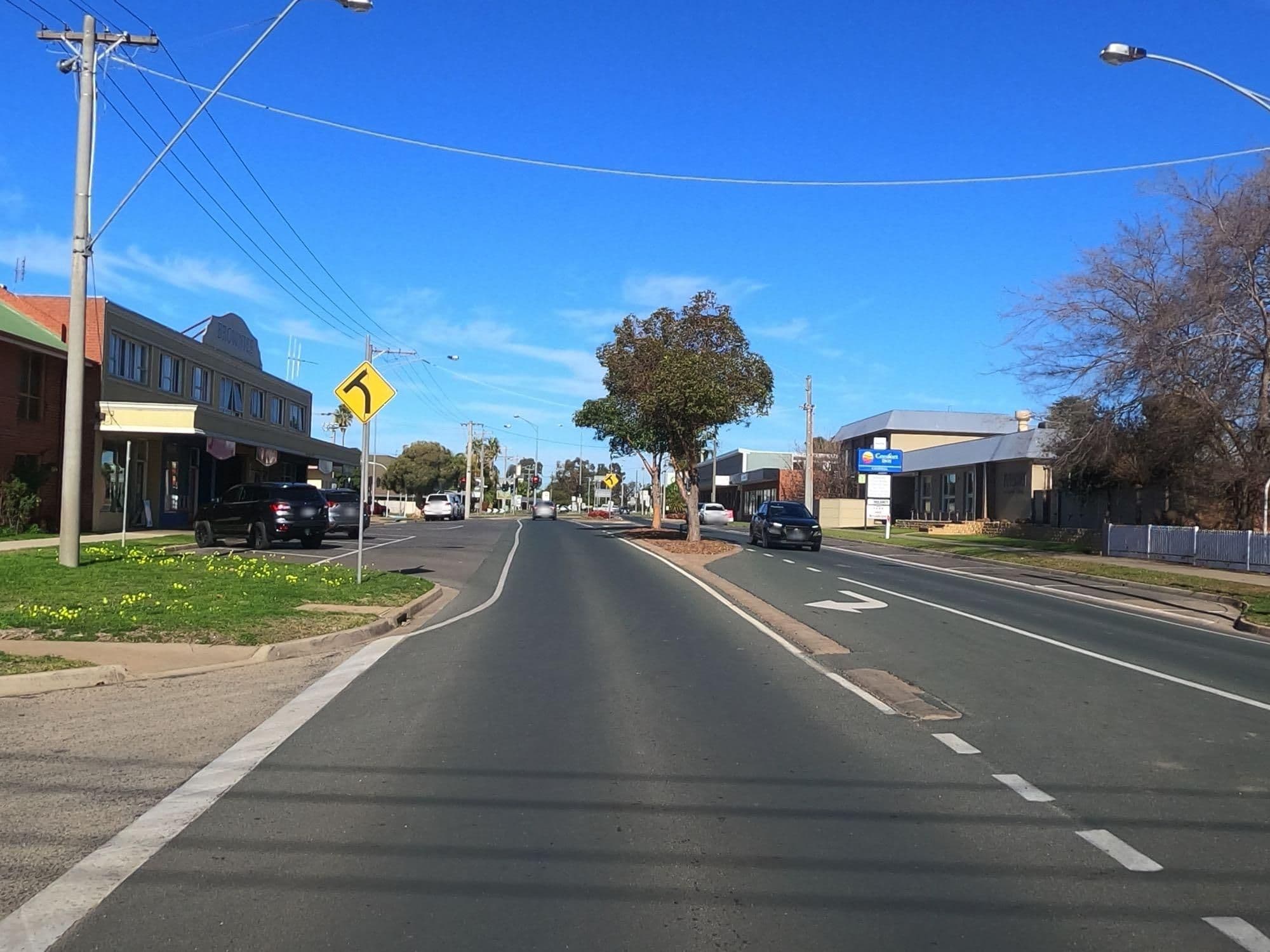 Street view near Paruna Motel, Swan Hill — © r33za (CC BY-SA · Mapillary)
