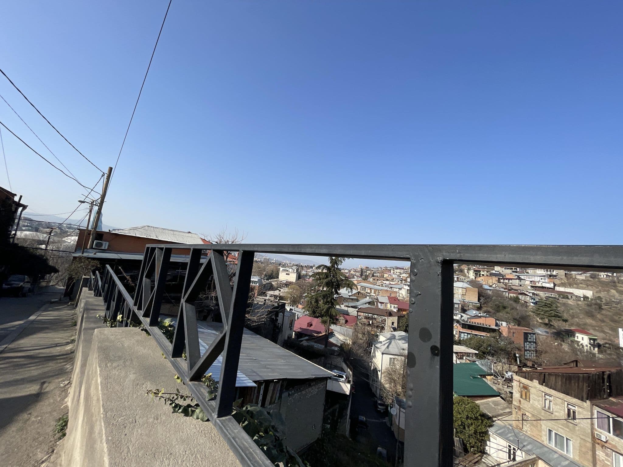 Street view near Green House Hostel, Tbilisi — © egorka (CC BY-SA · Mapillary)