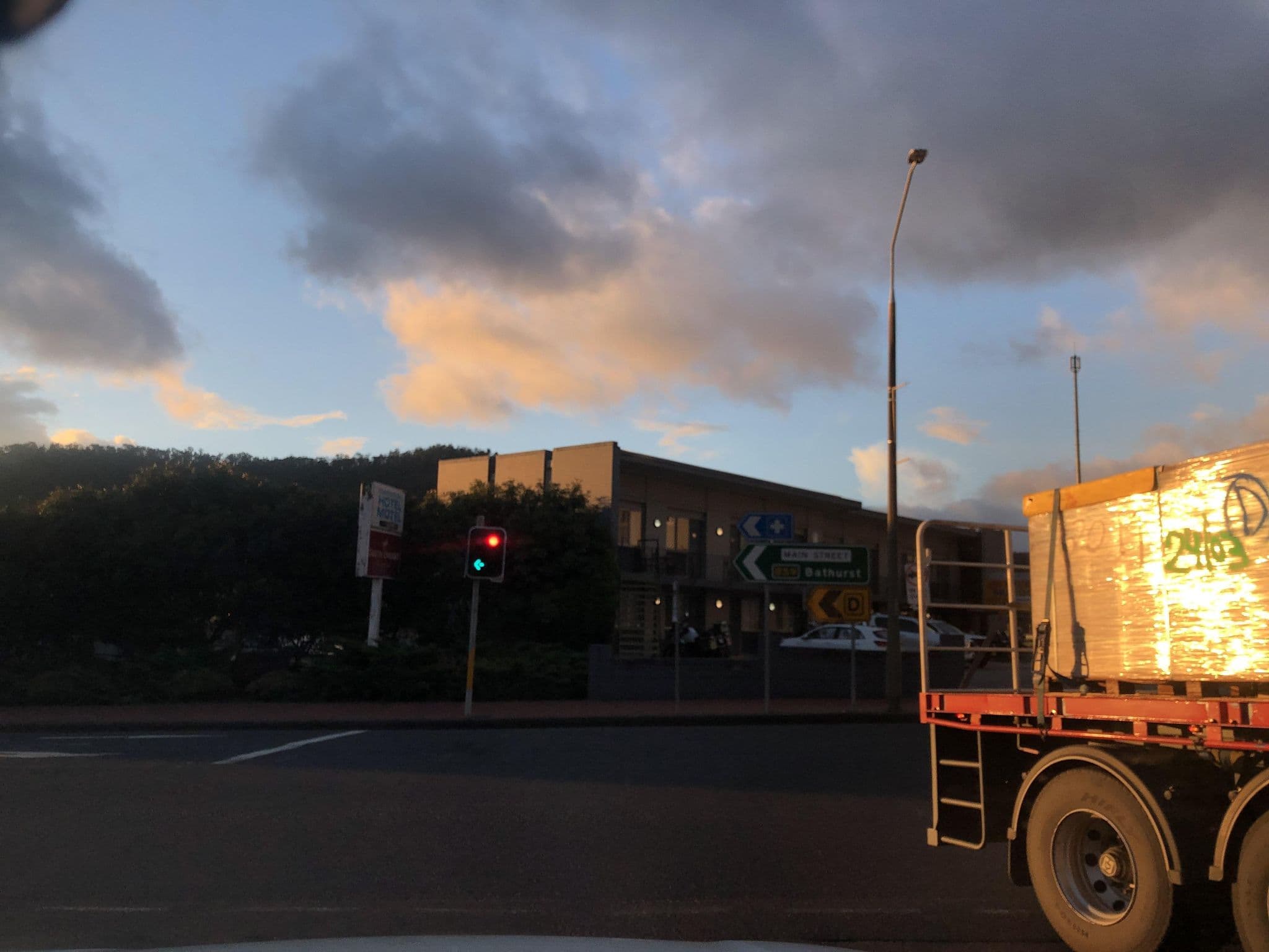 Street view near Commercial Hotel Motel, Lithgow — © jlstudio (CC BY-SA · Mapillary)