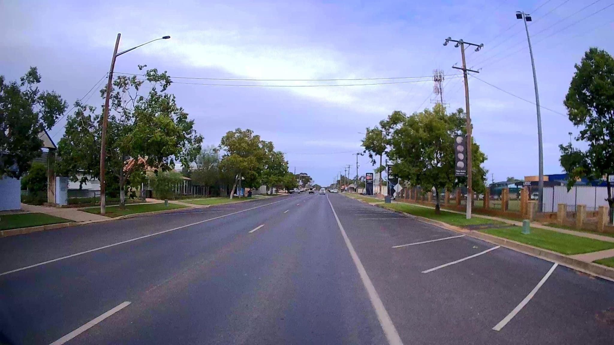 Street view near Bluey Motel, Lightning Ridge — © bob3bob3 (CC BY-SA · Mapillary)