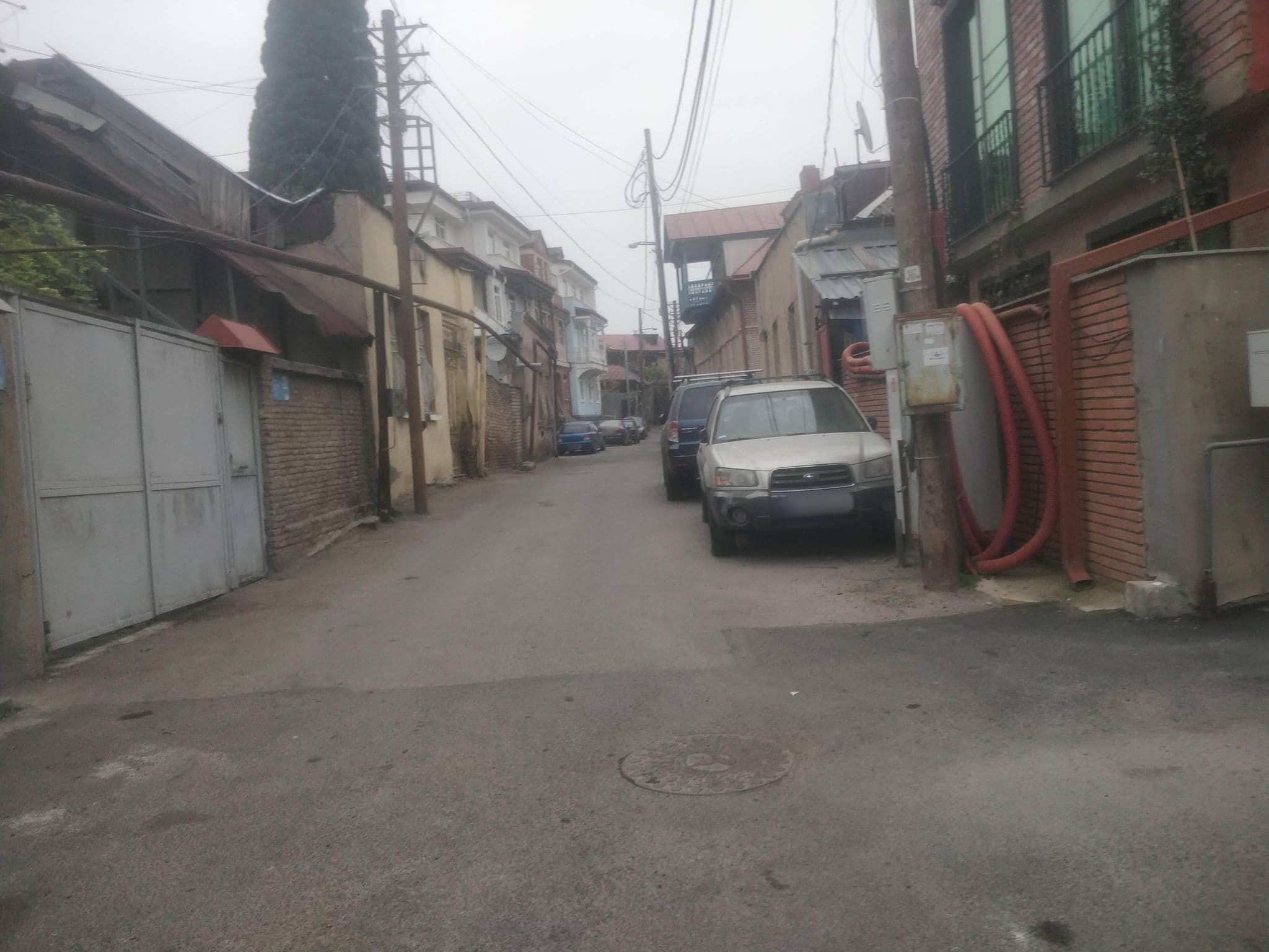 Street view near MIT Hotel, Tbilisi — © dav23r (CC BY-SA · Mapillary)