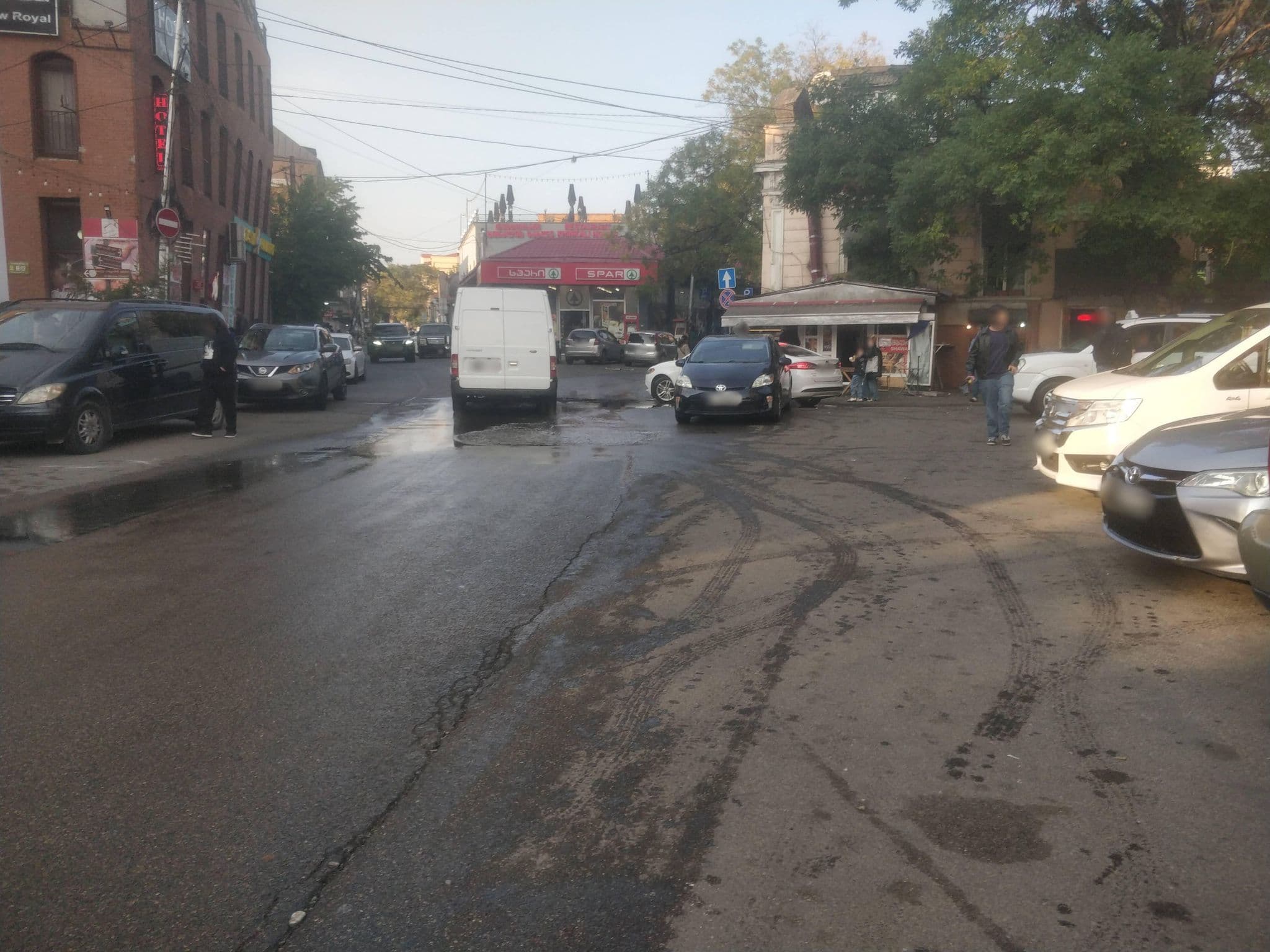 Street view near Piazza, Tbilisi — © dav23r (CC BY-SA · Mapillary)