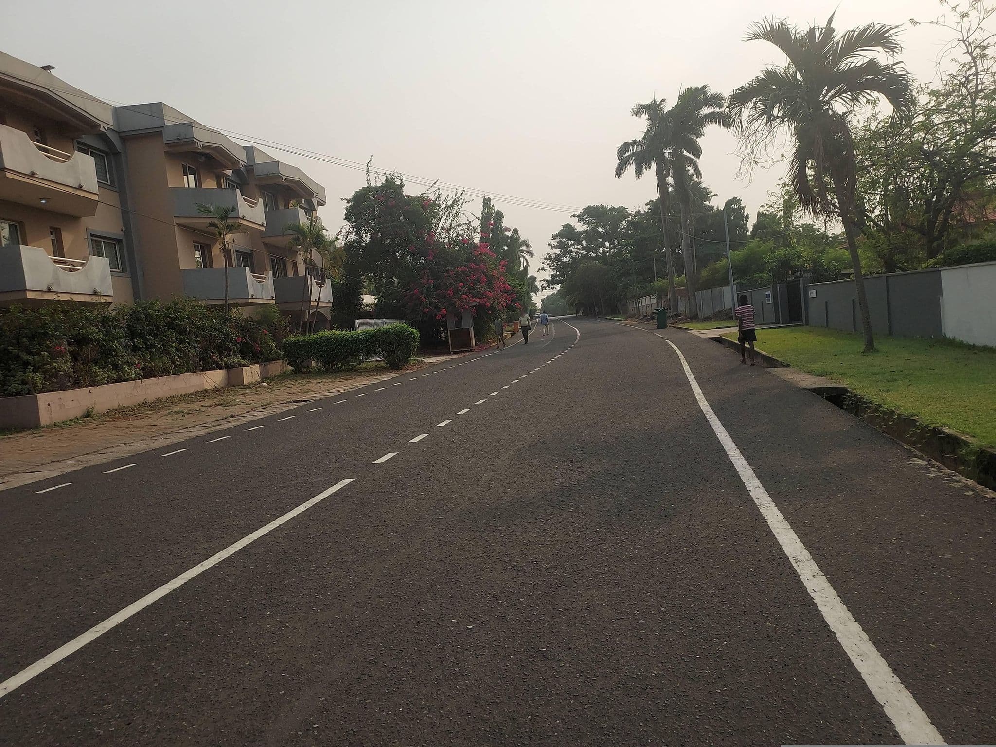 Street view near Crown Appartmento Hotel, Osu — © Berchiepratt03 (CC BY-SA · Mapillary)