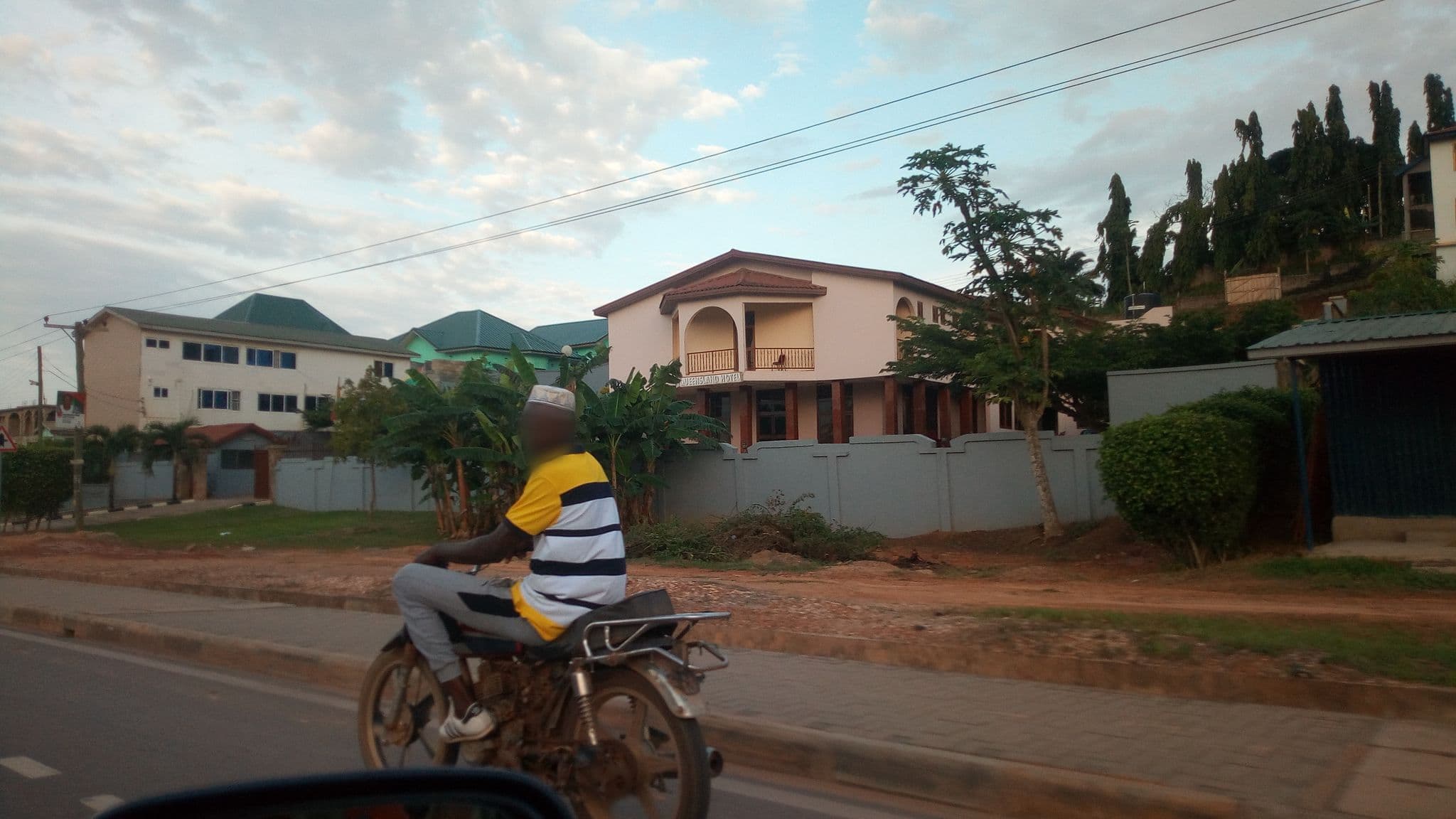 Street view near Queensland Hotel, Sekondi-Takoradi — © michris (CC BY-SA · Mapillary)