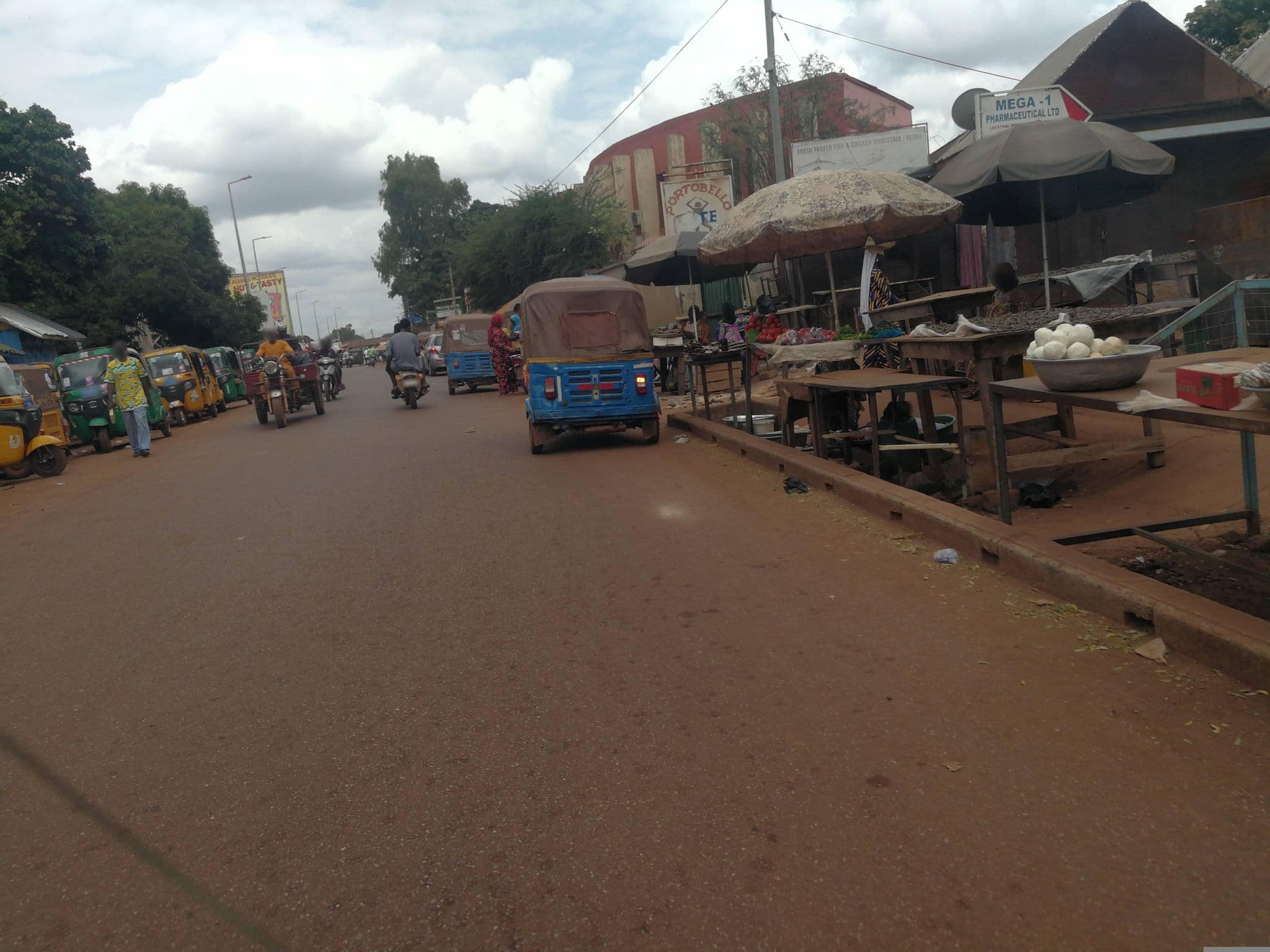 Street view near Picona Hotel, Tamale — © Tenacious110 (CC BY-SA · Mapillary)