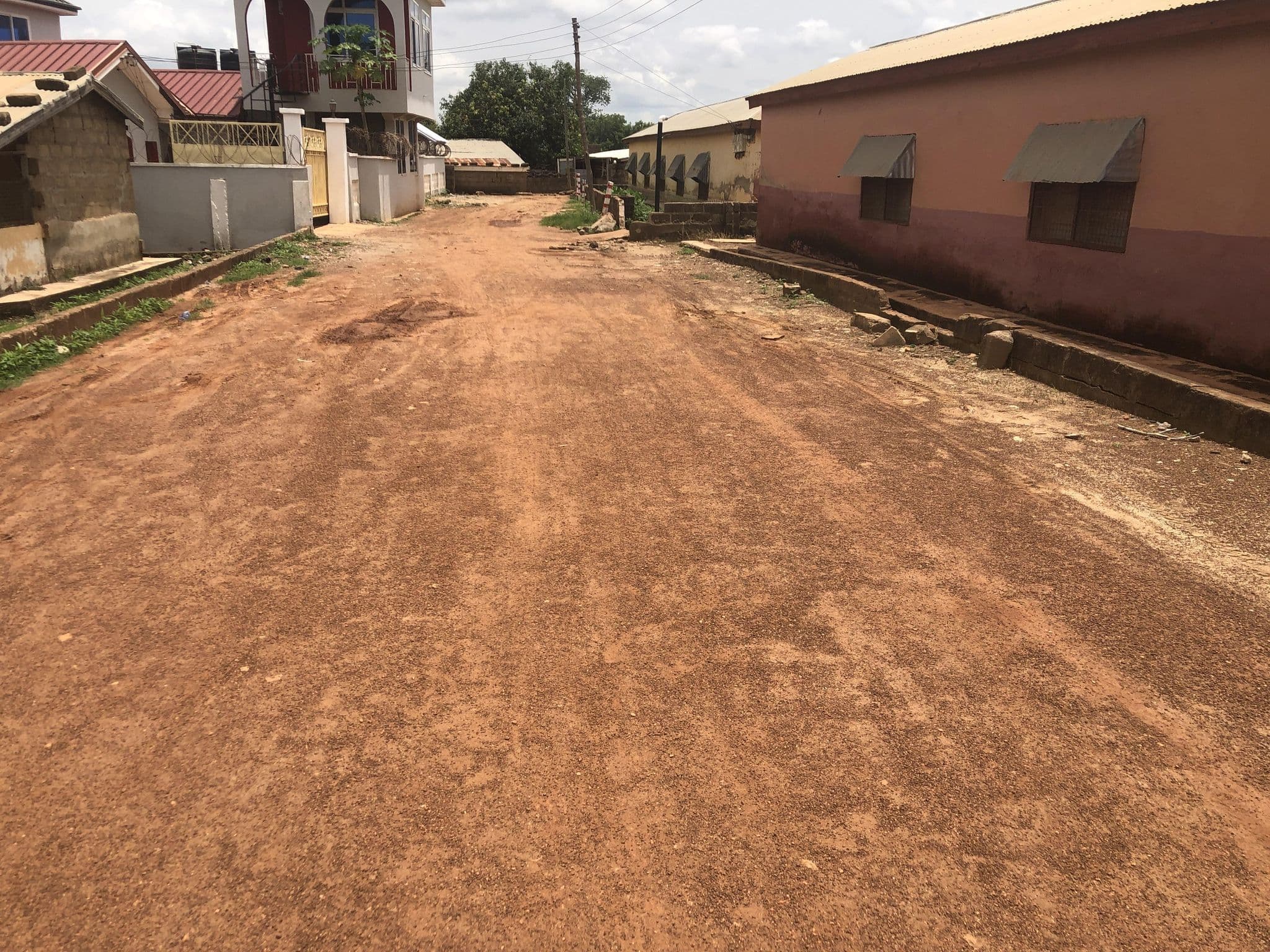Street view near Gods Time Hostel, Navrongo — © mulibi_taden-98 (CC BY-SA · Mapillary)