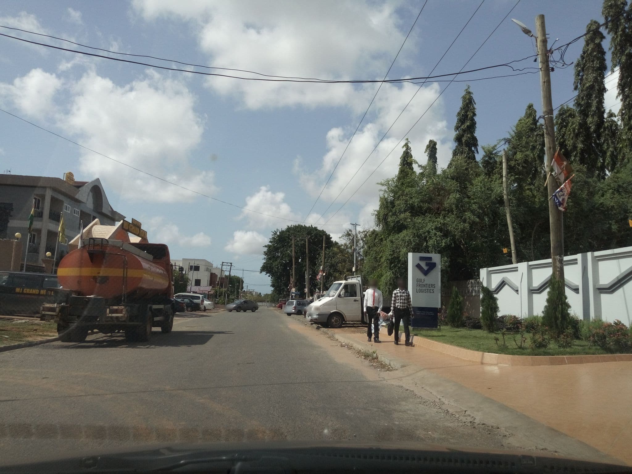 Street view near MJ Grand Hotel, Medina Estates