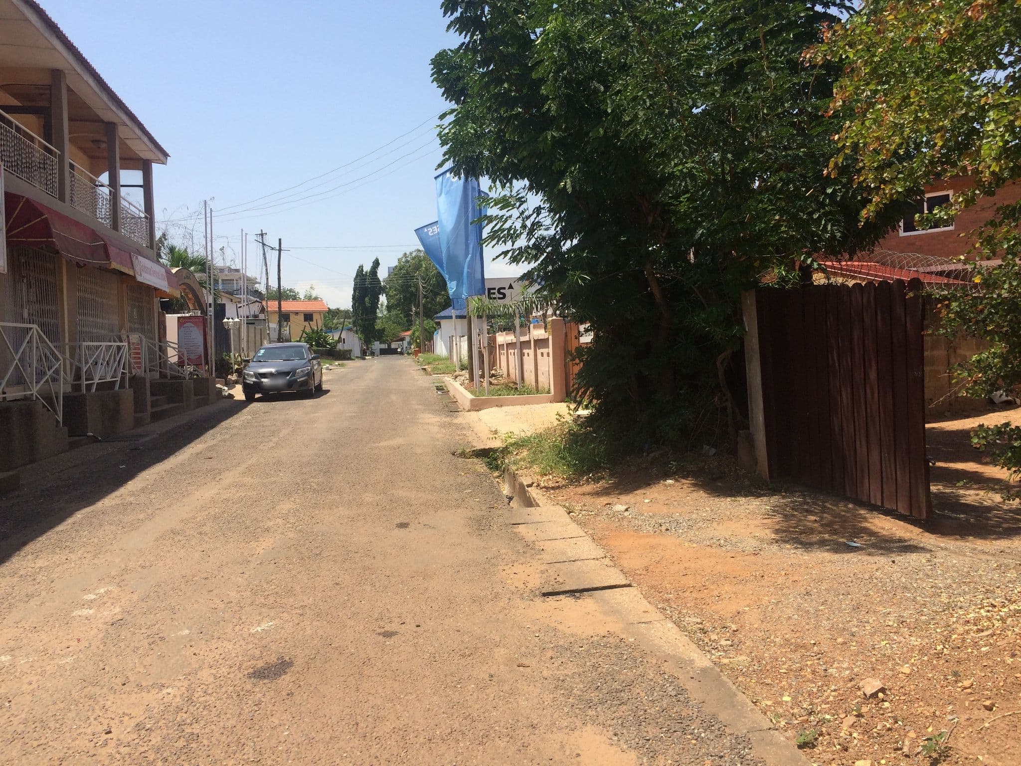 Street view near Alexander Plaza Hotel, Osu — © mawutor (CC BY-SA · Mapillary)