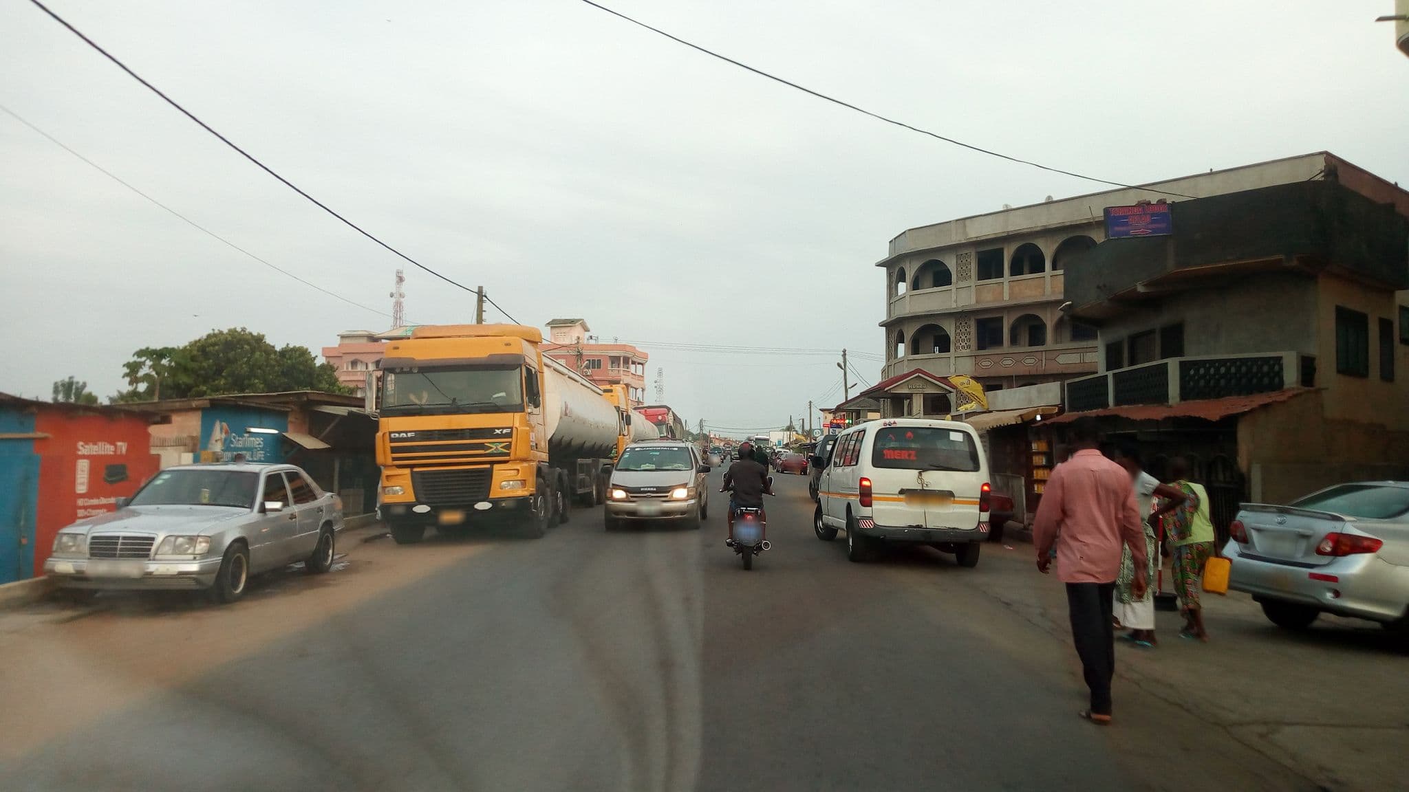Street view near Shaddai Hotel, Aflao — © enock4seth (CC BY-SA · Mapillary)