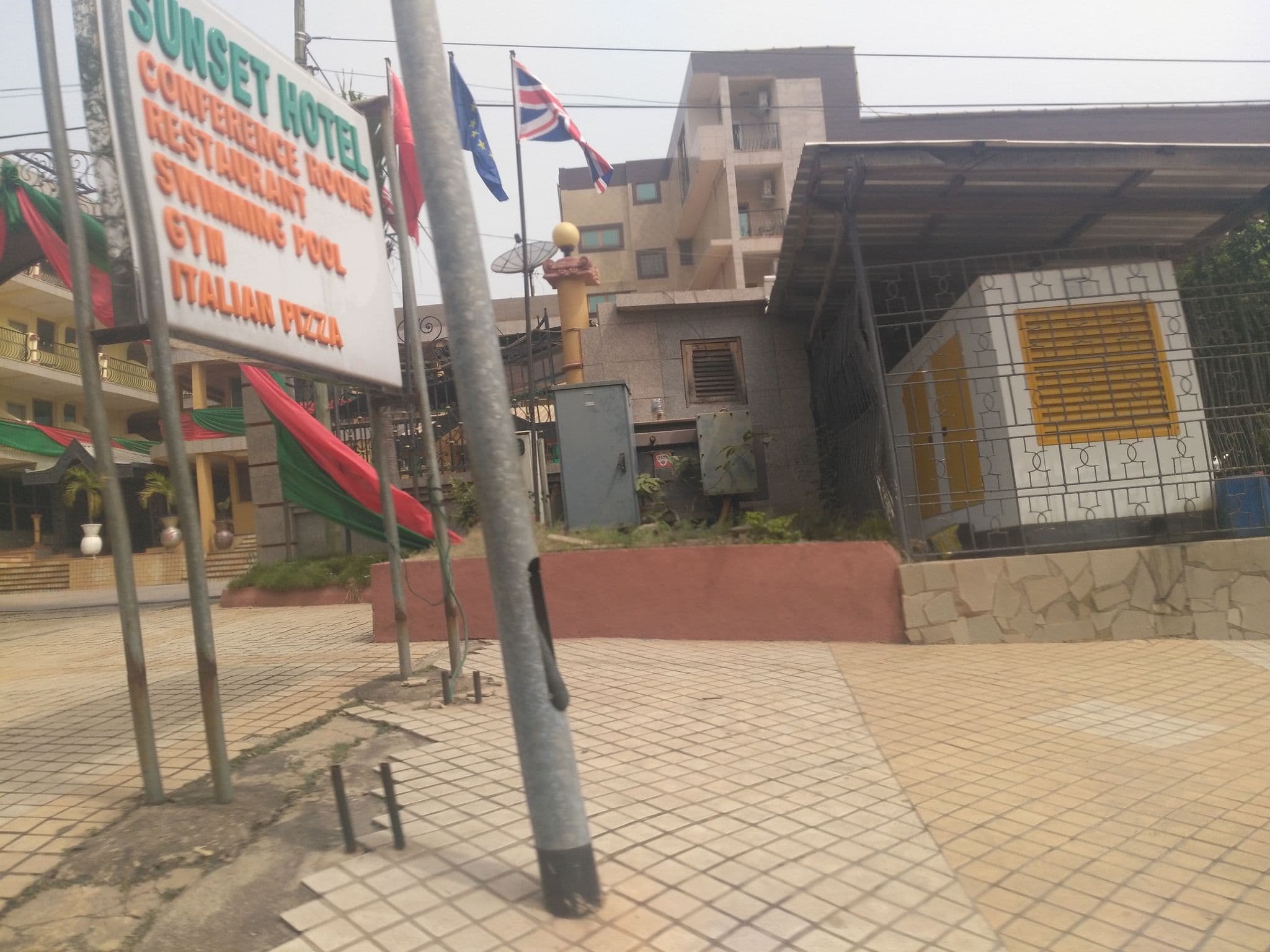 Street view near Sunset Hotel, Kumasi