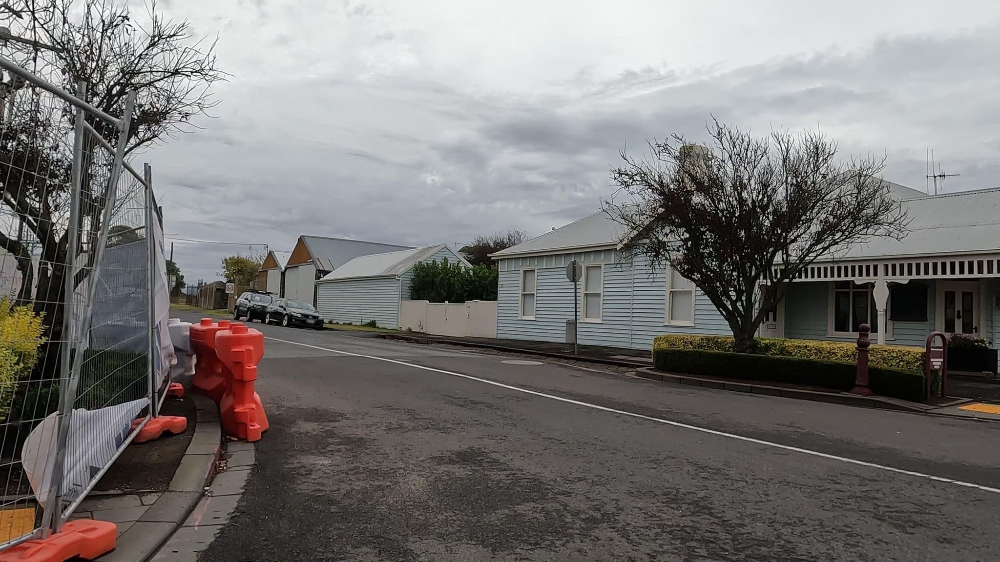 Street view near Olde Courthouse Inn, Koroit — © skillsy (CC BY-SA · Mapillary)