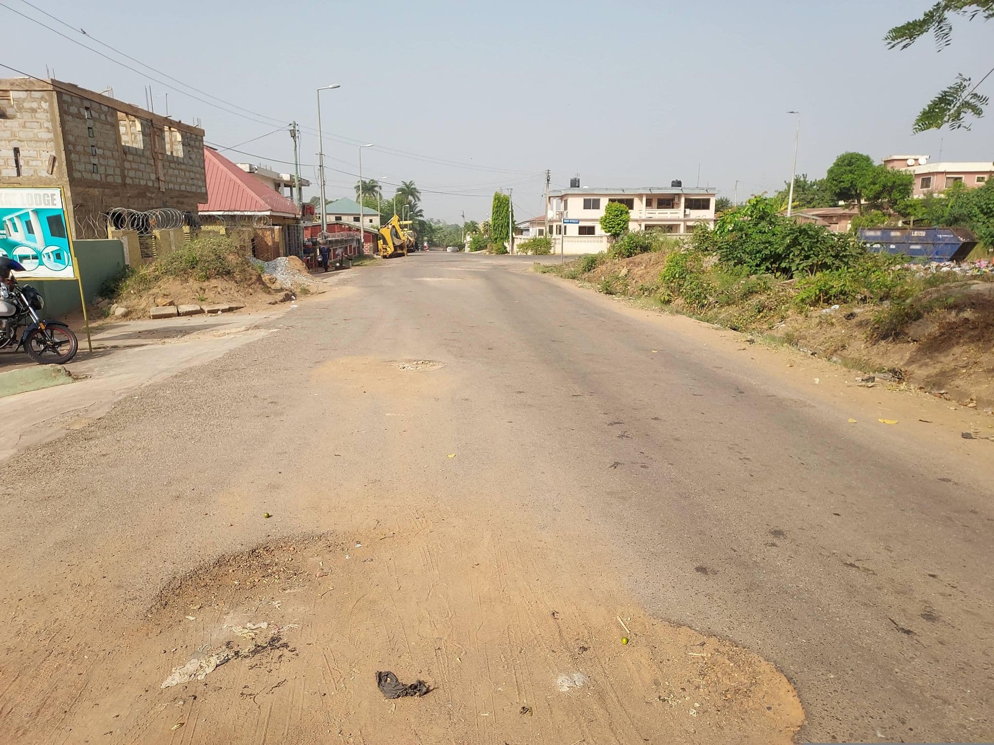 Street view near Brakatu Memorial Guest House, Koforidua — © Berchiepratt03 (CC BY-SA · Mapillary)
