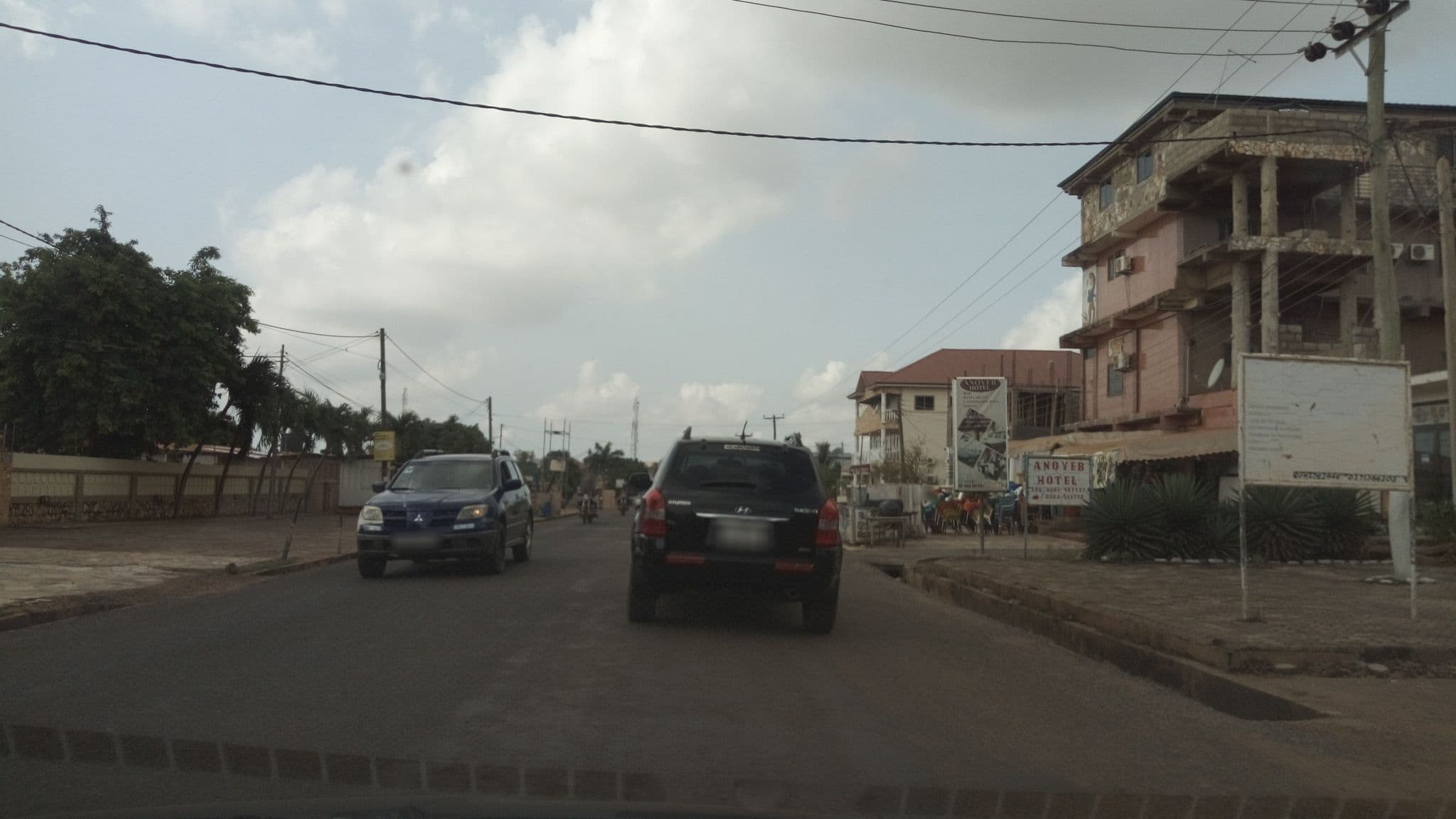 Street view near Anoyeb hotel, Adenta — © yaa2darko (CC BY-SA · Mapillary)
