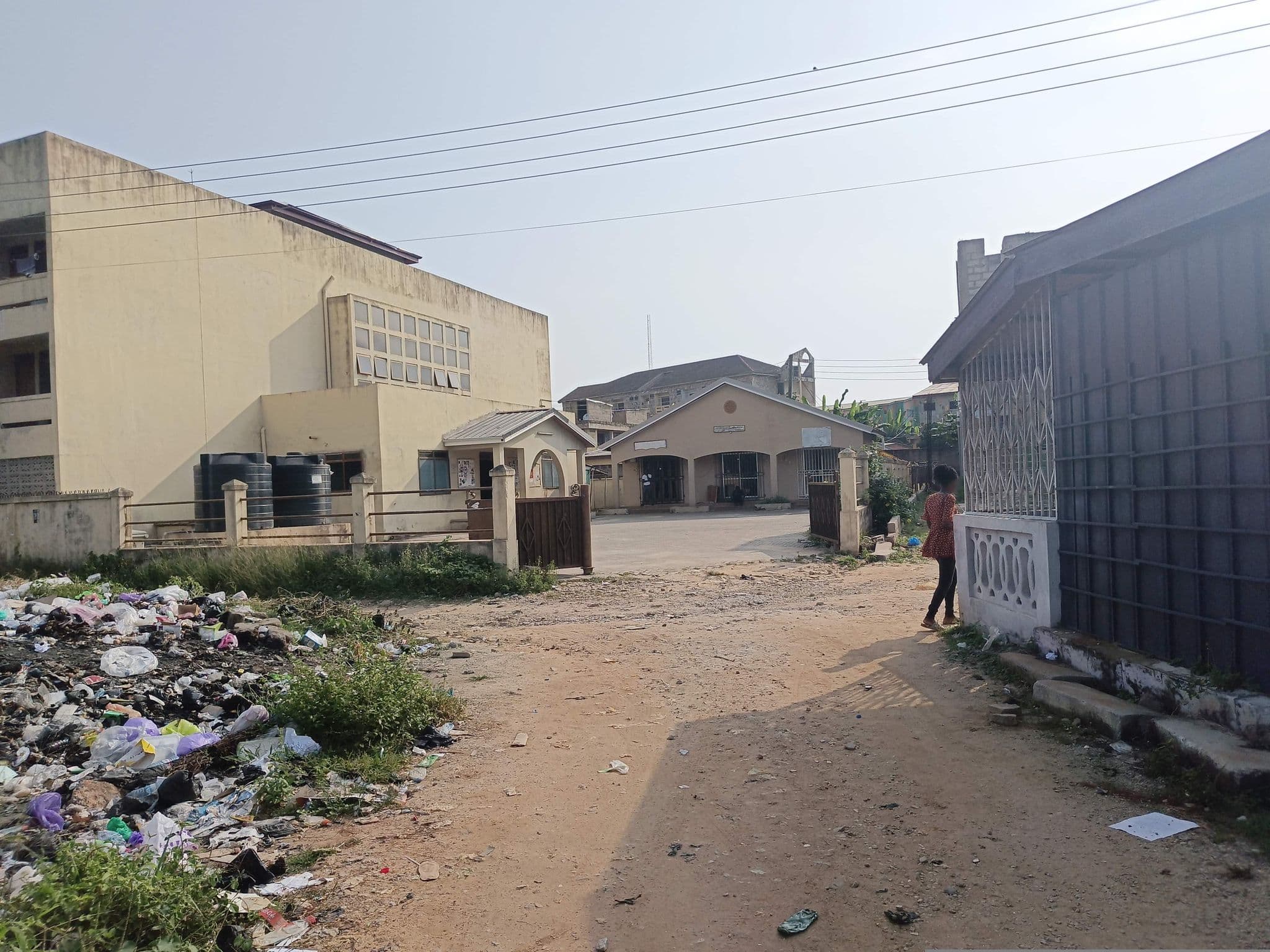 Street view near Beduwaa, Cape Coast